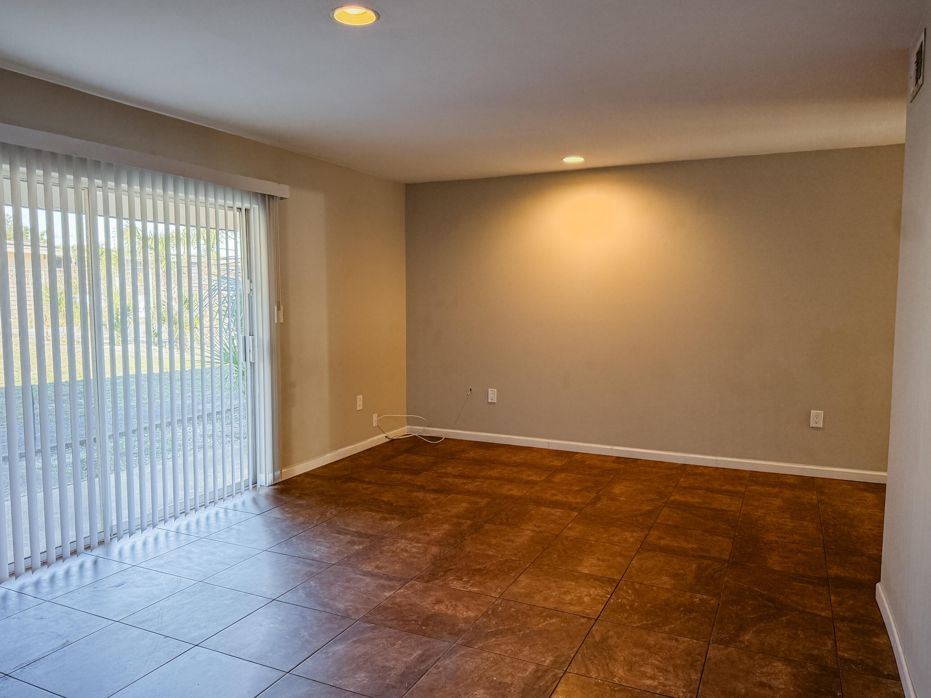 SPANISH VILLAS CONDO - Residential Lease