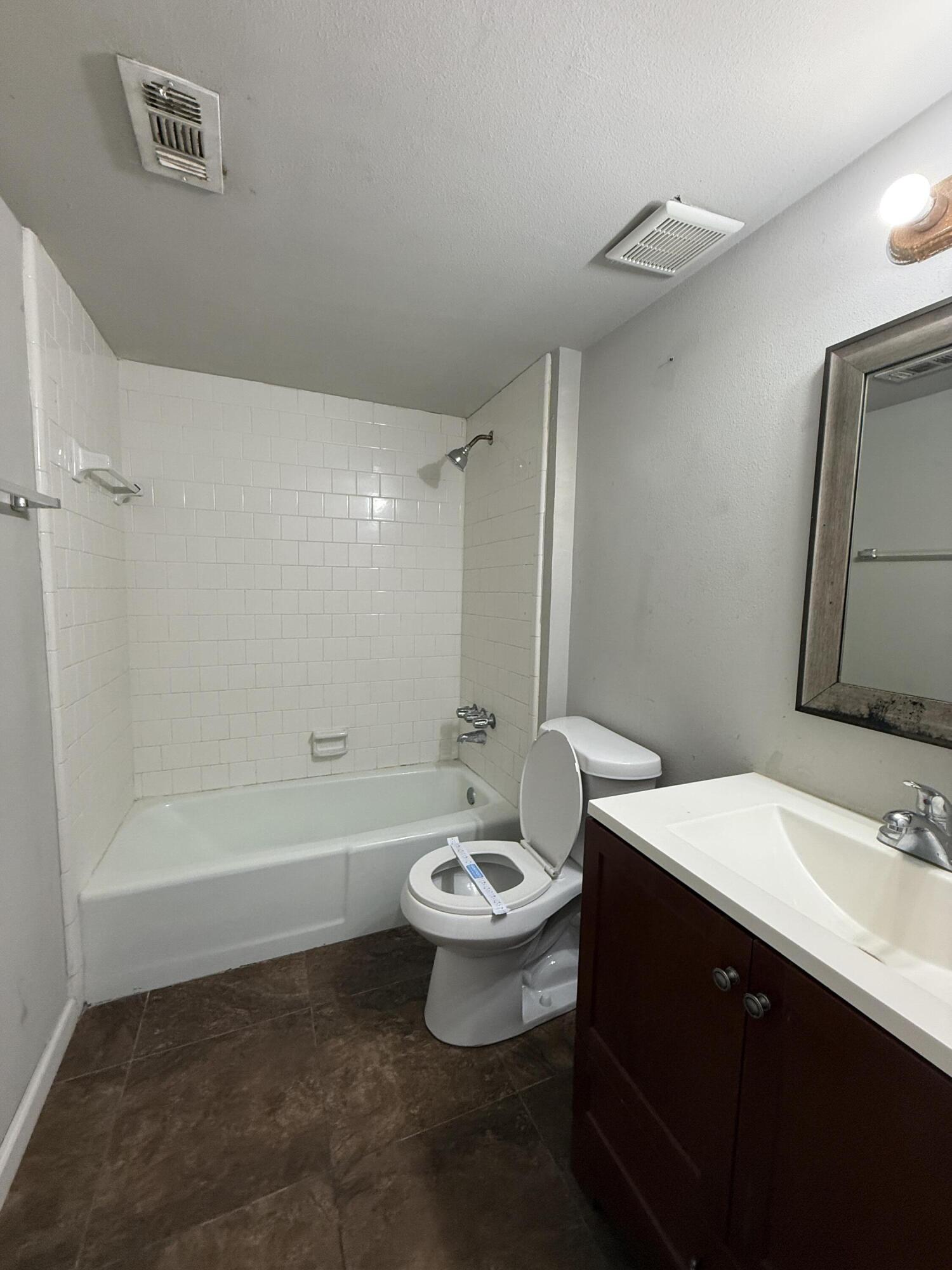 SPANISH VILLAS CONDO - Residential Lease