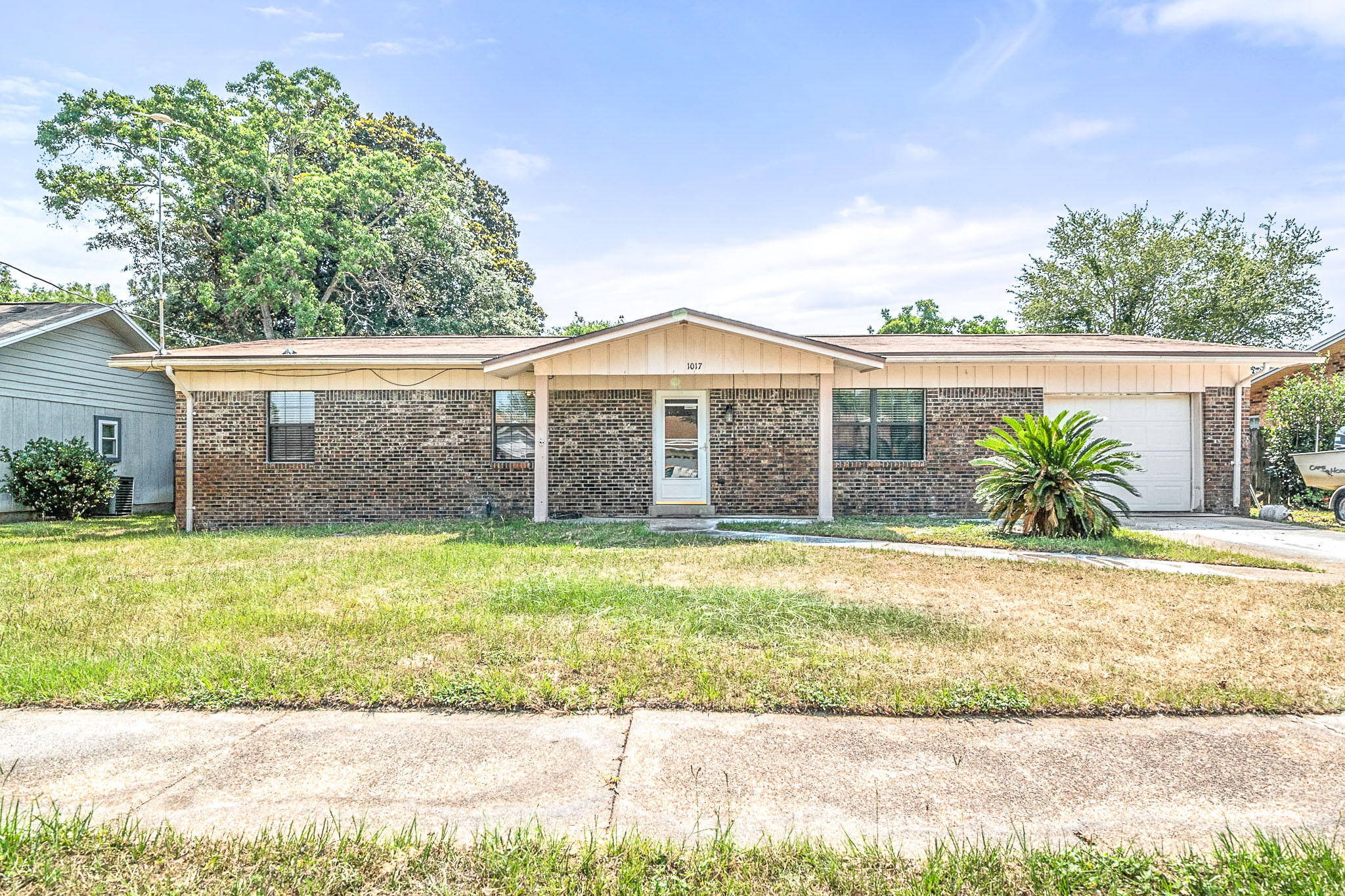 CHATEAU PRES DE LA MER - Residential