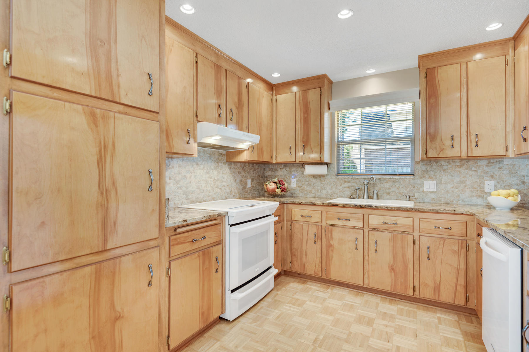 HOLIDAY SHORES ESTATES - Residential