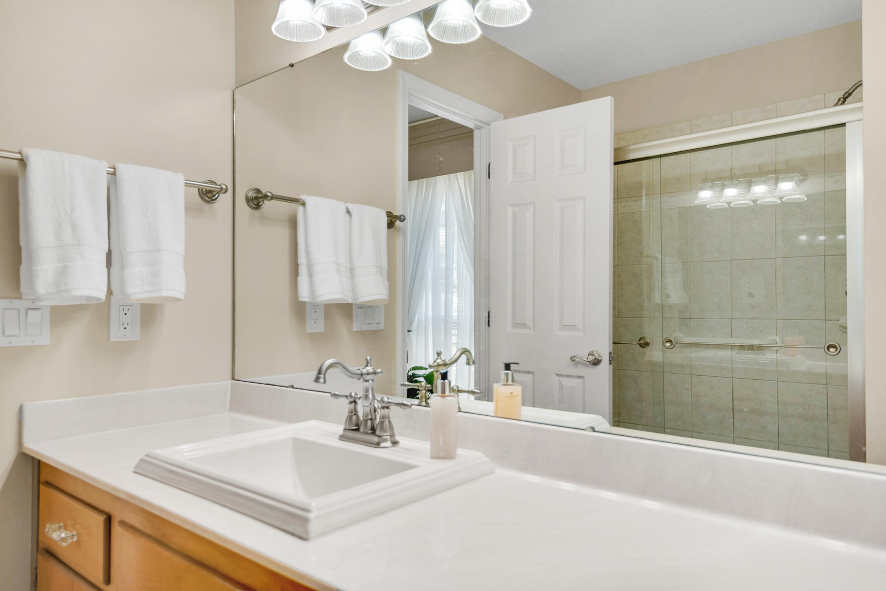 HOLIDAY SHORES ESTATES - Residential