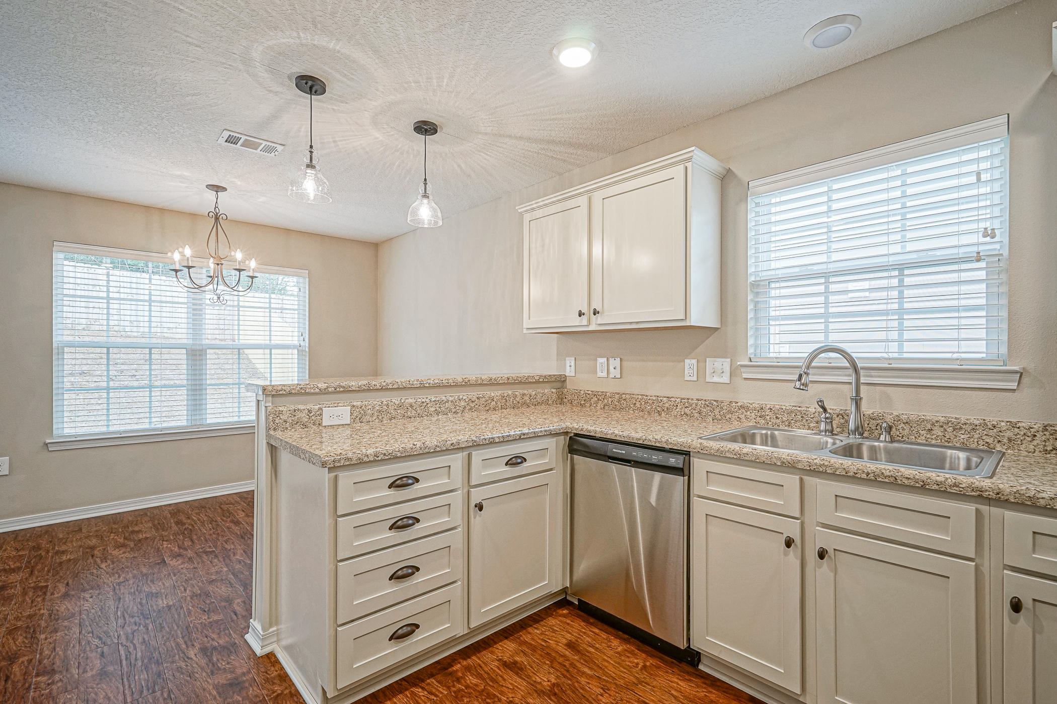 STILLWELL SOUTH - Residential