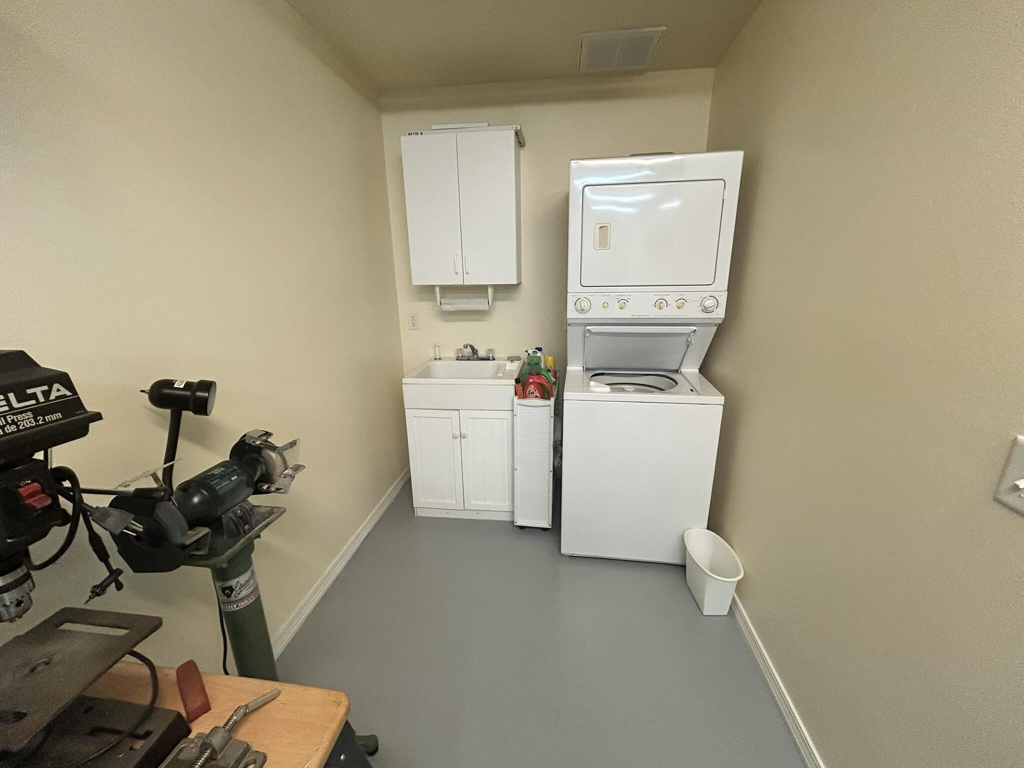 SKY PARK ESTATES S/D - Residential Lease