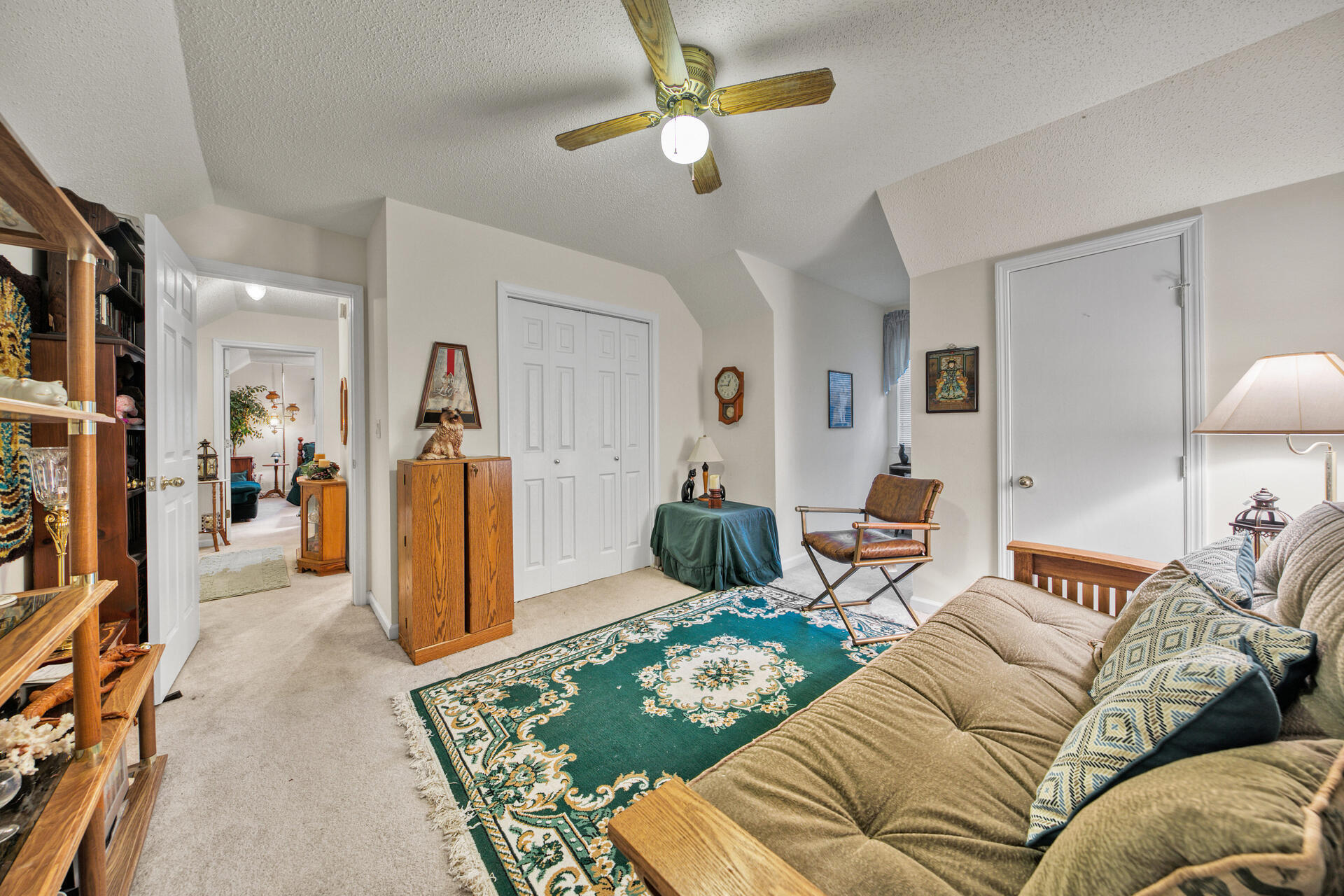 COUNTRY CLUB ESTATES - Residential