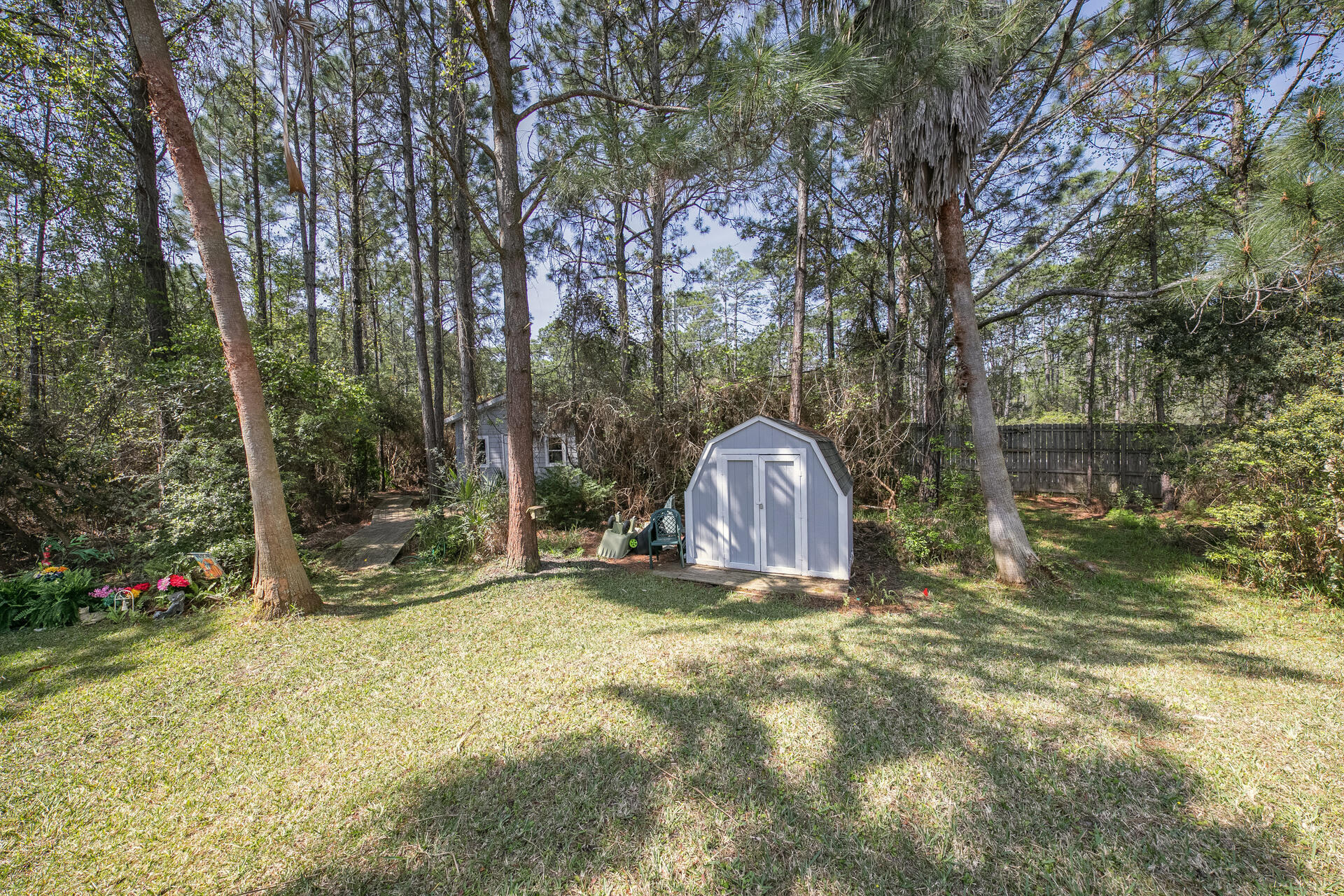 COUNTRY CLUB ESTATES - Residential