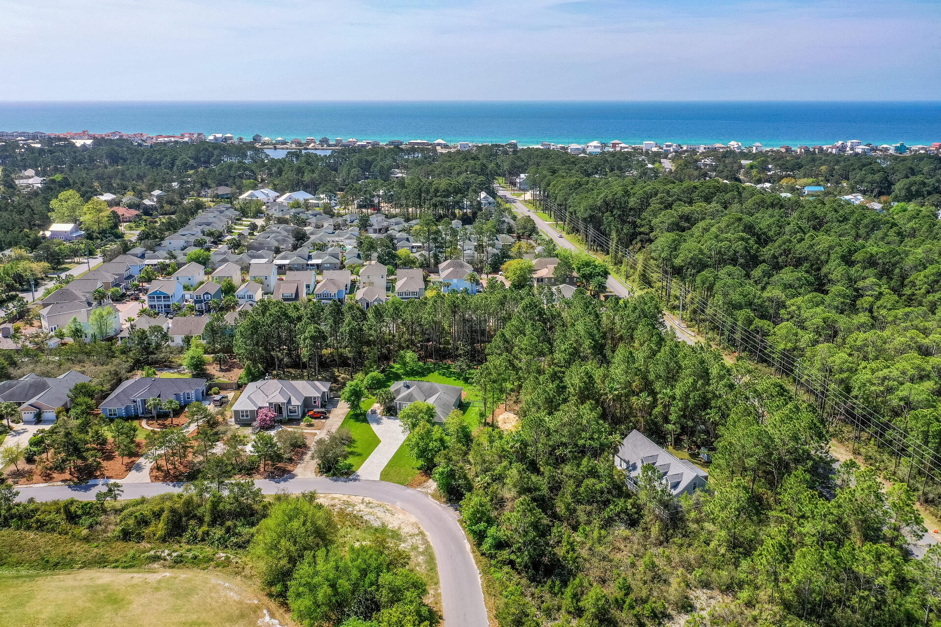 COUNTRY CLUB ESTATES - Residential