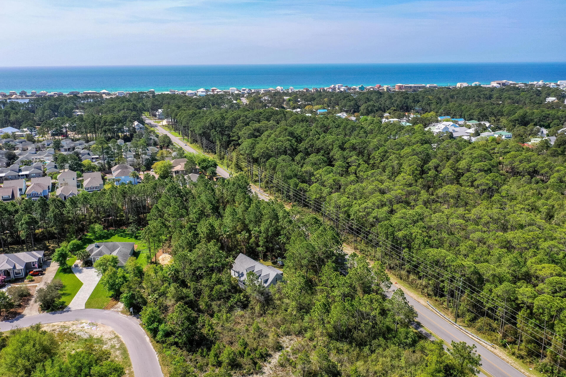 COUNTRY CLUB ESTATES - Residential