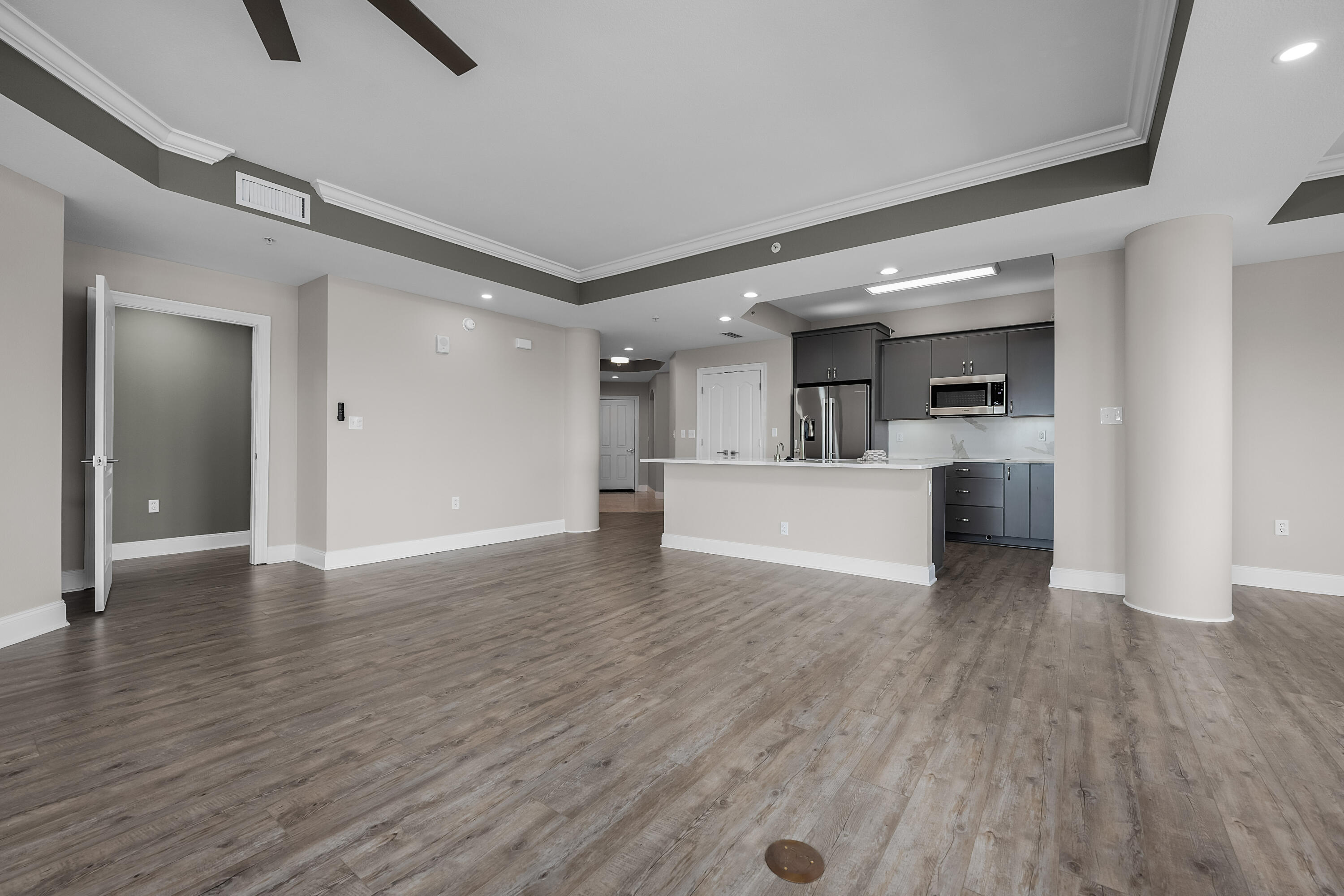 PRESIDIO YACHT CLUB - Residential