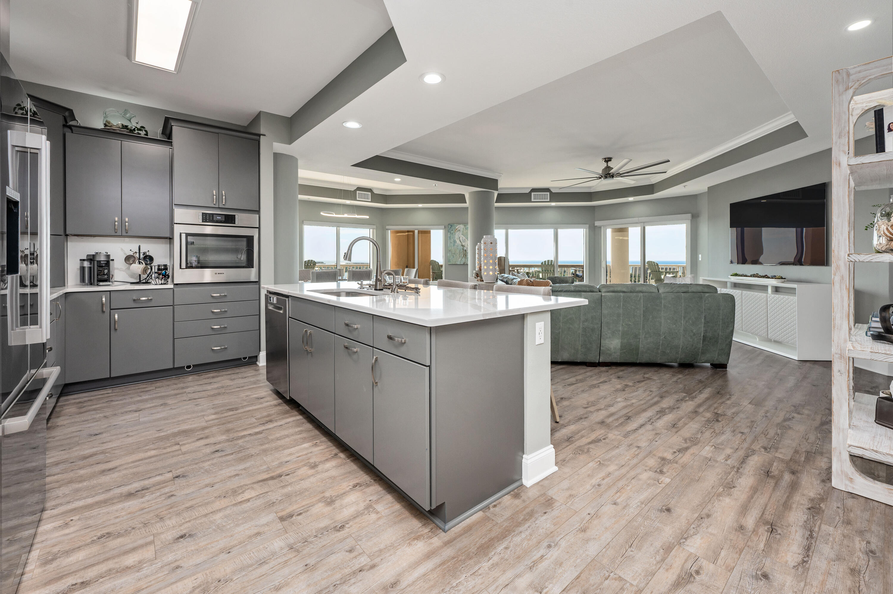 PRESIDIO YACHT CLUB - Residential