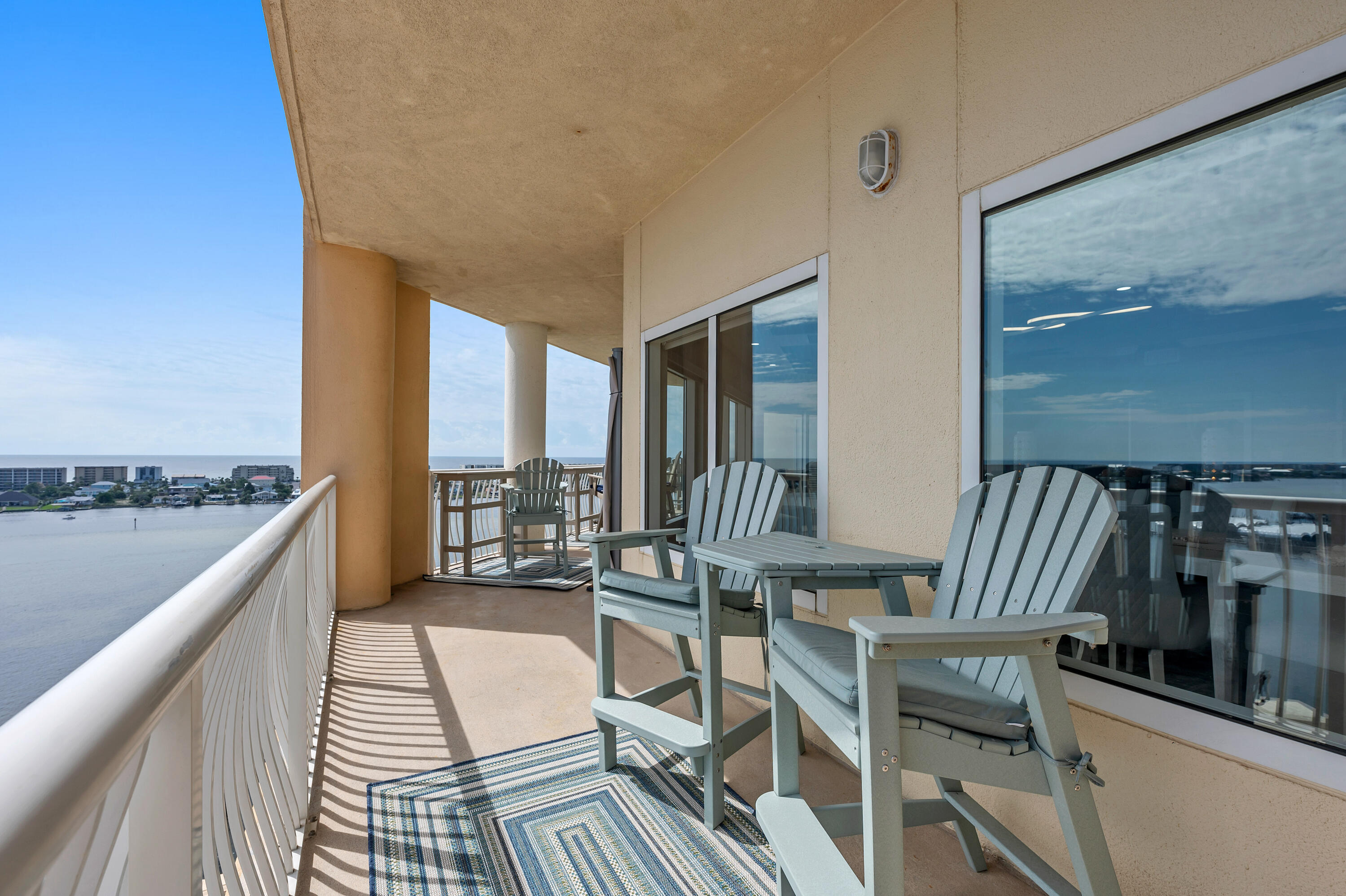 PRESIDIO YACHT CLUB - Residential