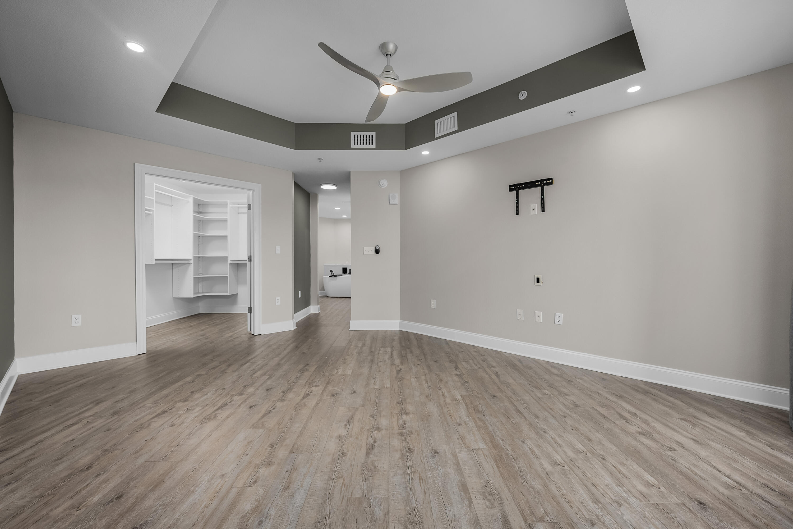 PRESIDIO YACHT CLUB - Residential