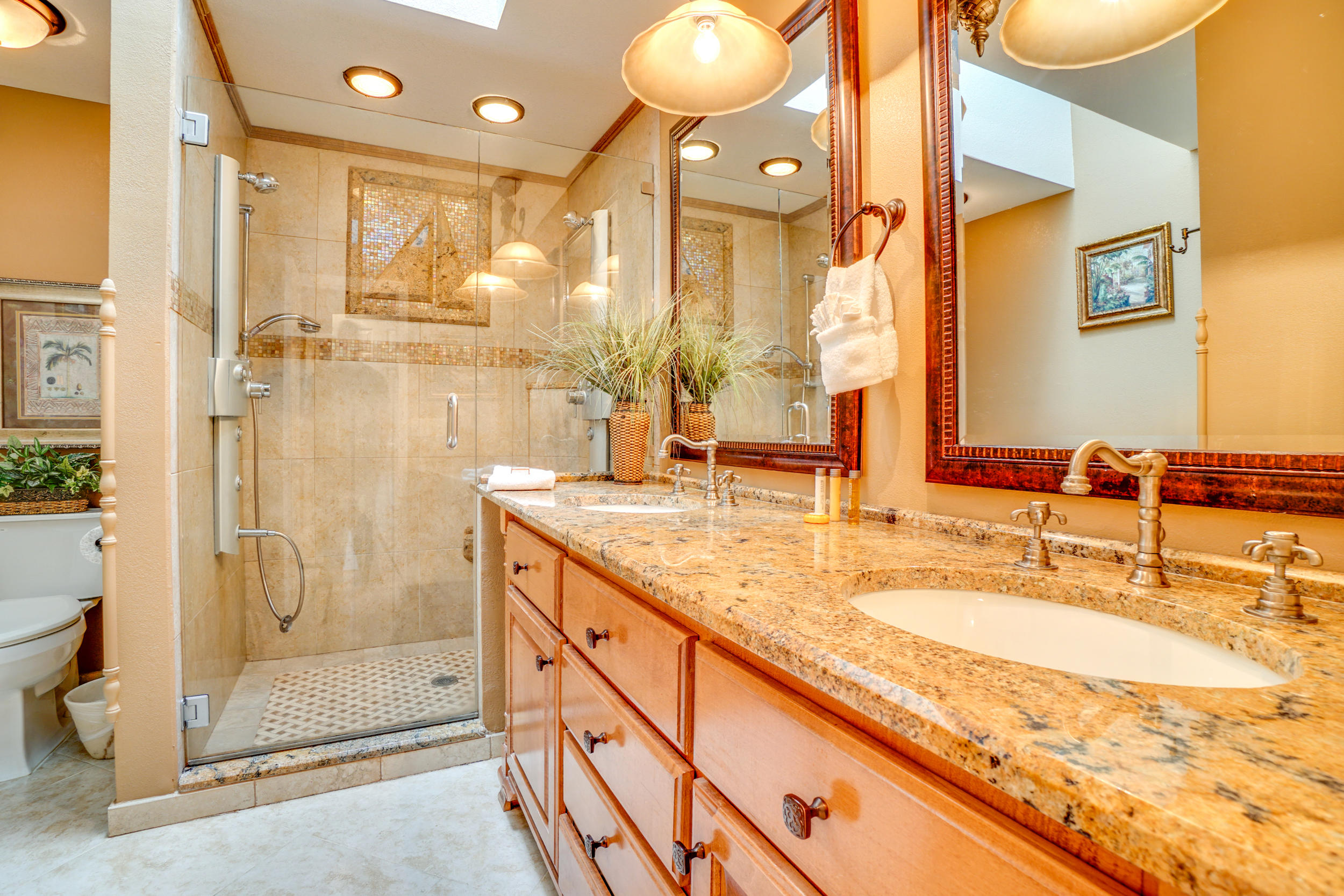 MAINSAIL TOWNHOMES - Residential