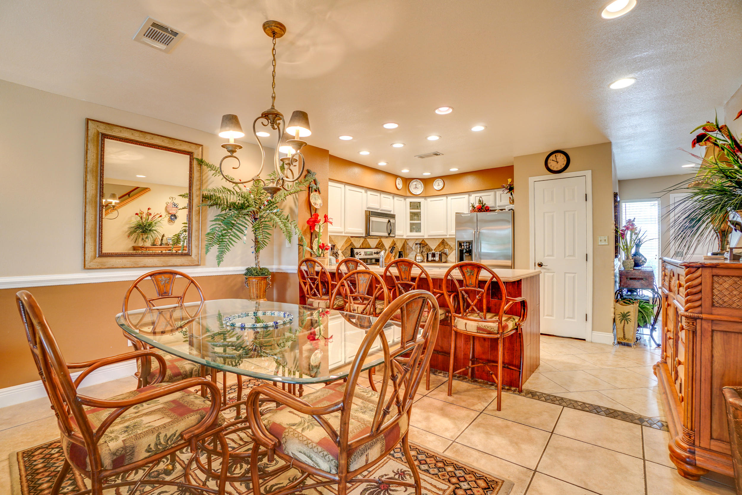 MAINSAIL TOWNHOMES - Residential