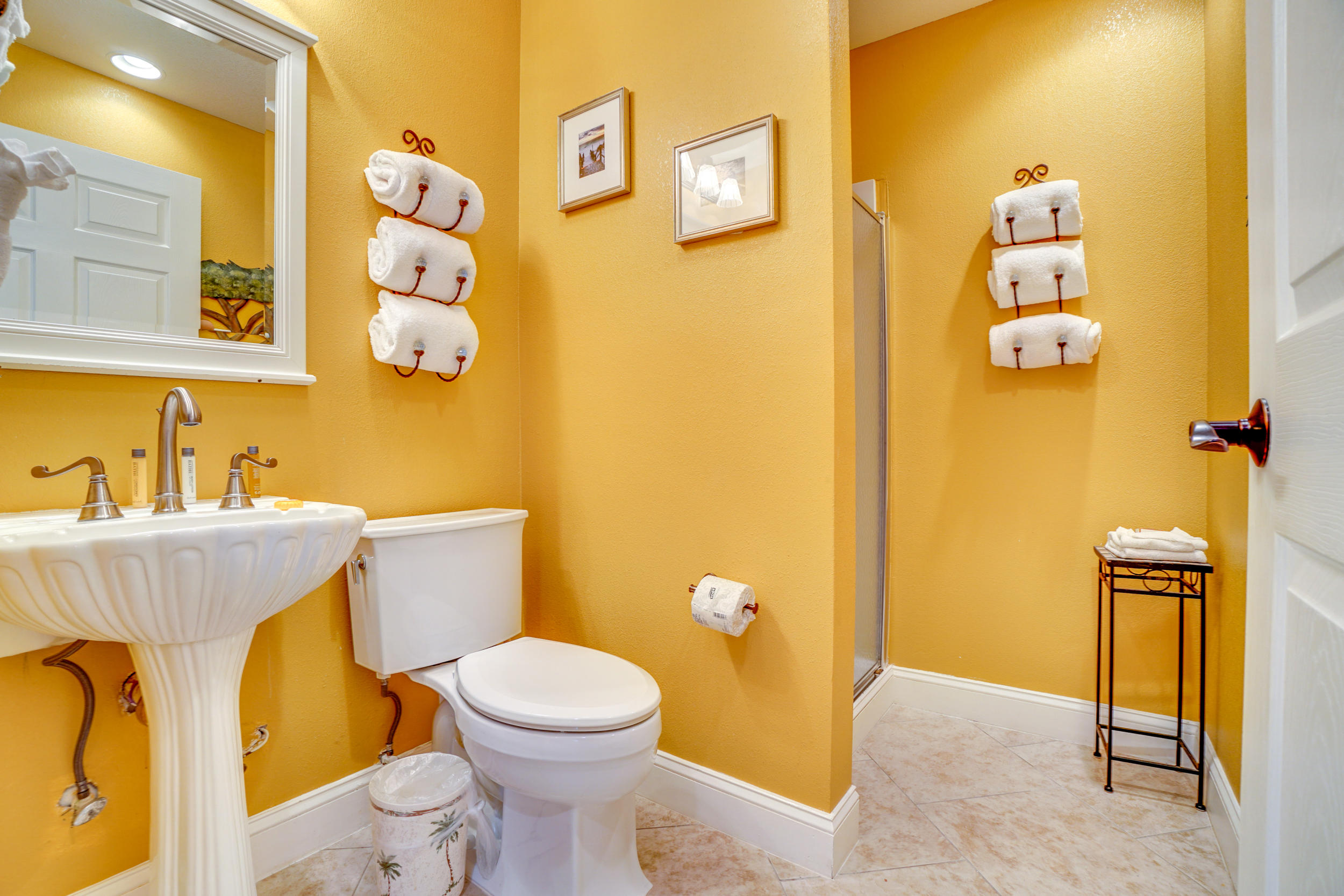 MAINSAIL TOWNHOMES - Residential