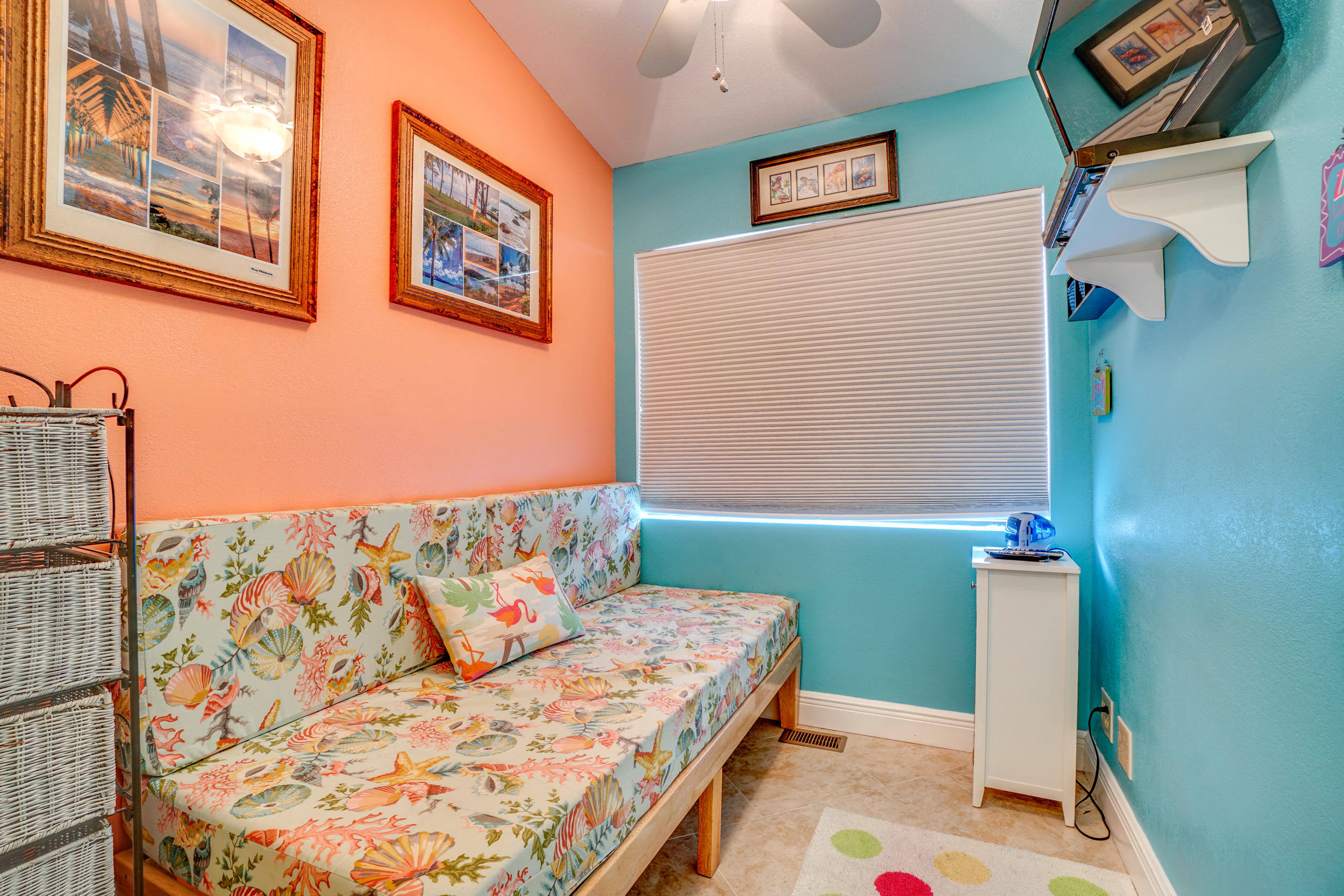 MAINSAIL TOWNHOMES - Residential