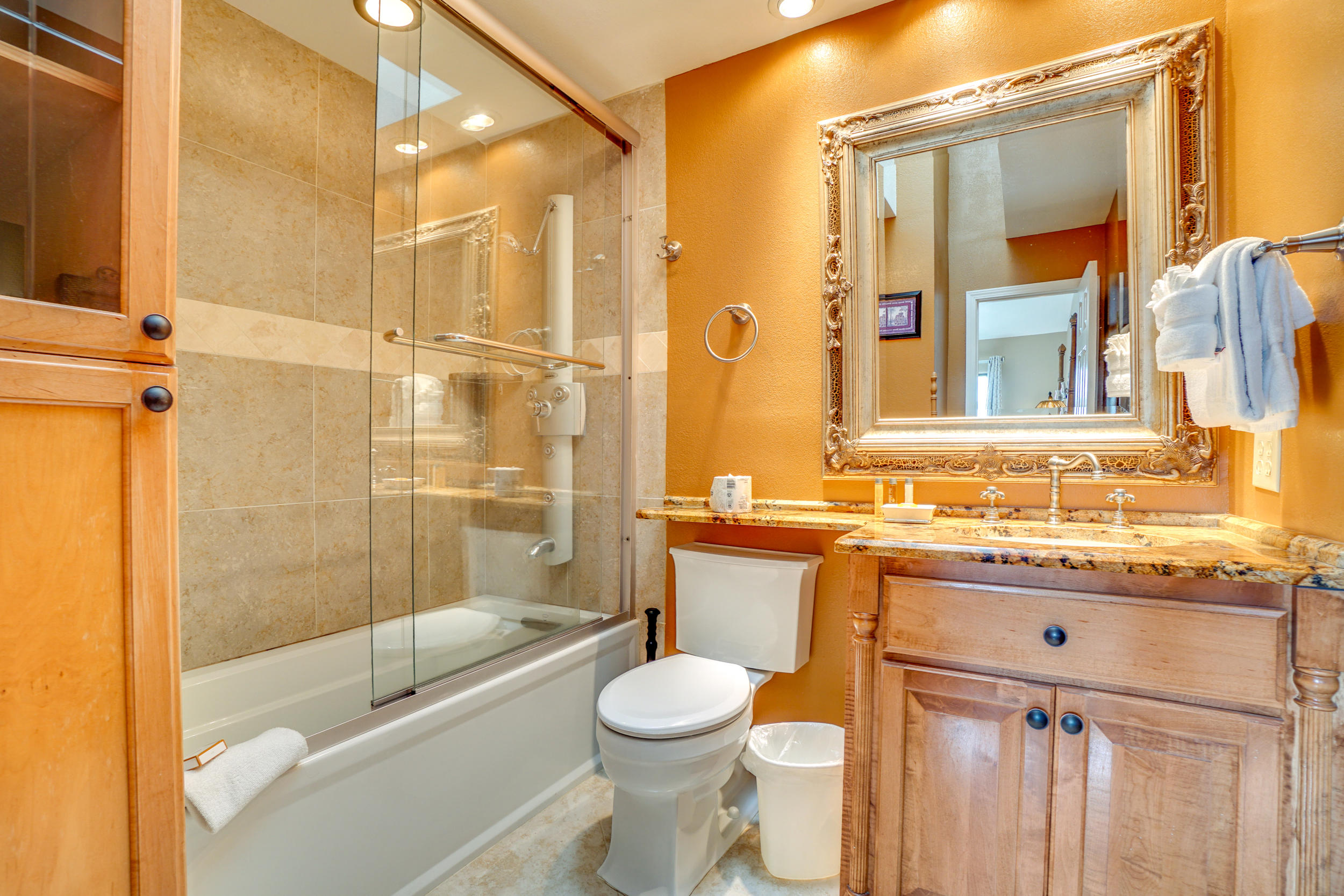 MAINSAIL TOWNHOMES - Residential