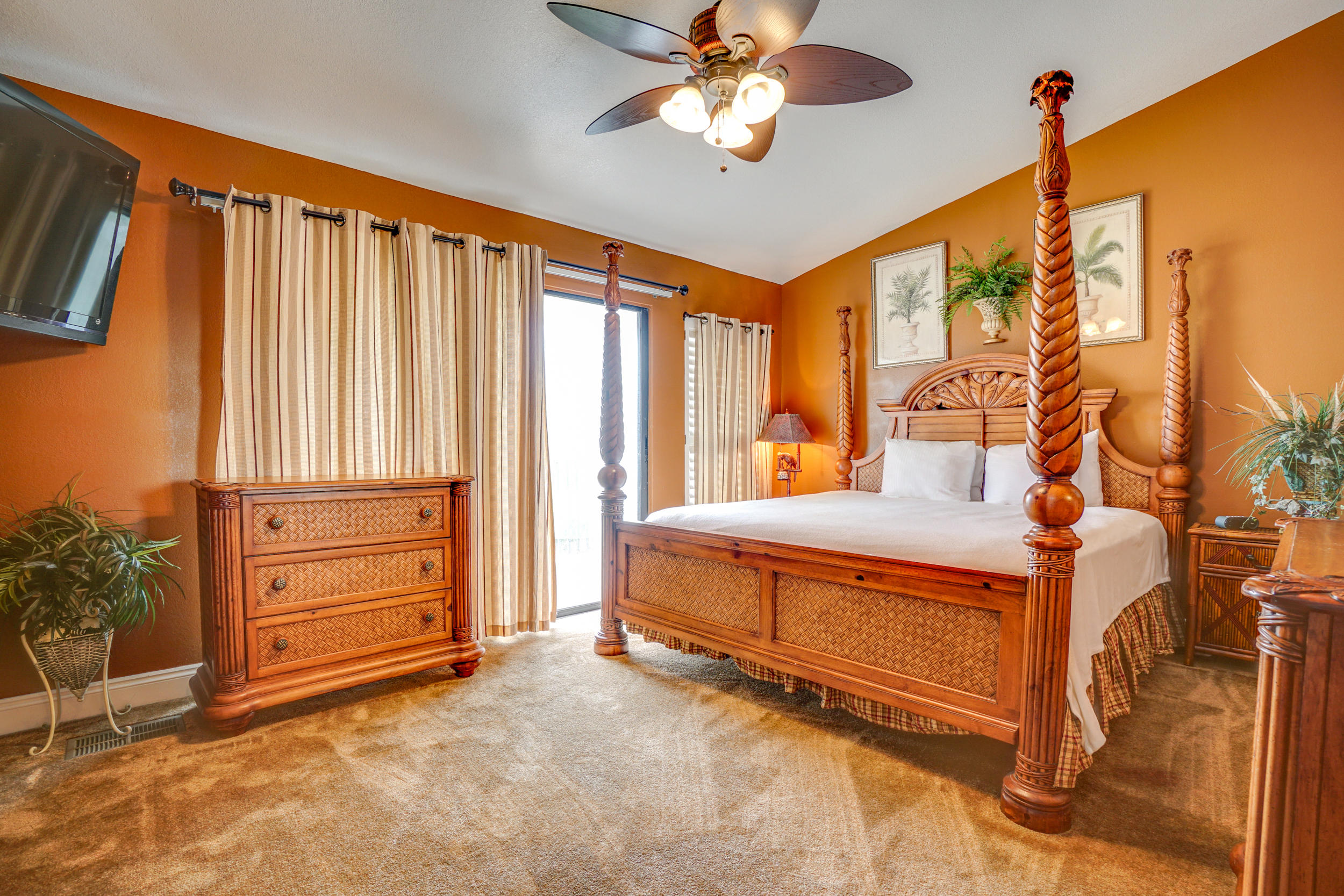 MAINSAIL TOWNHOMES - Residential