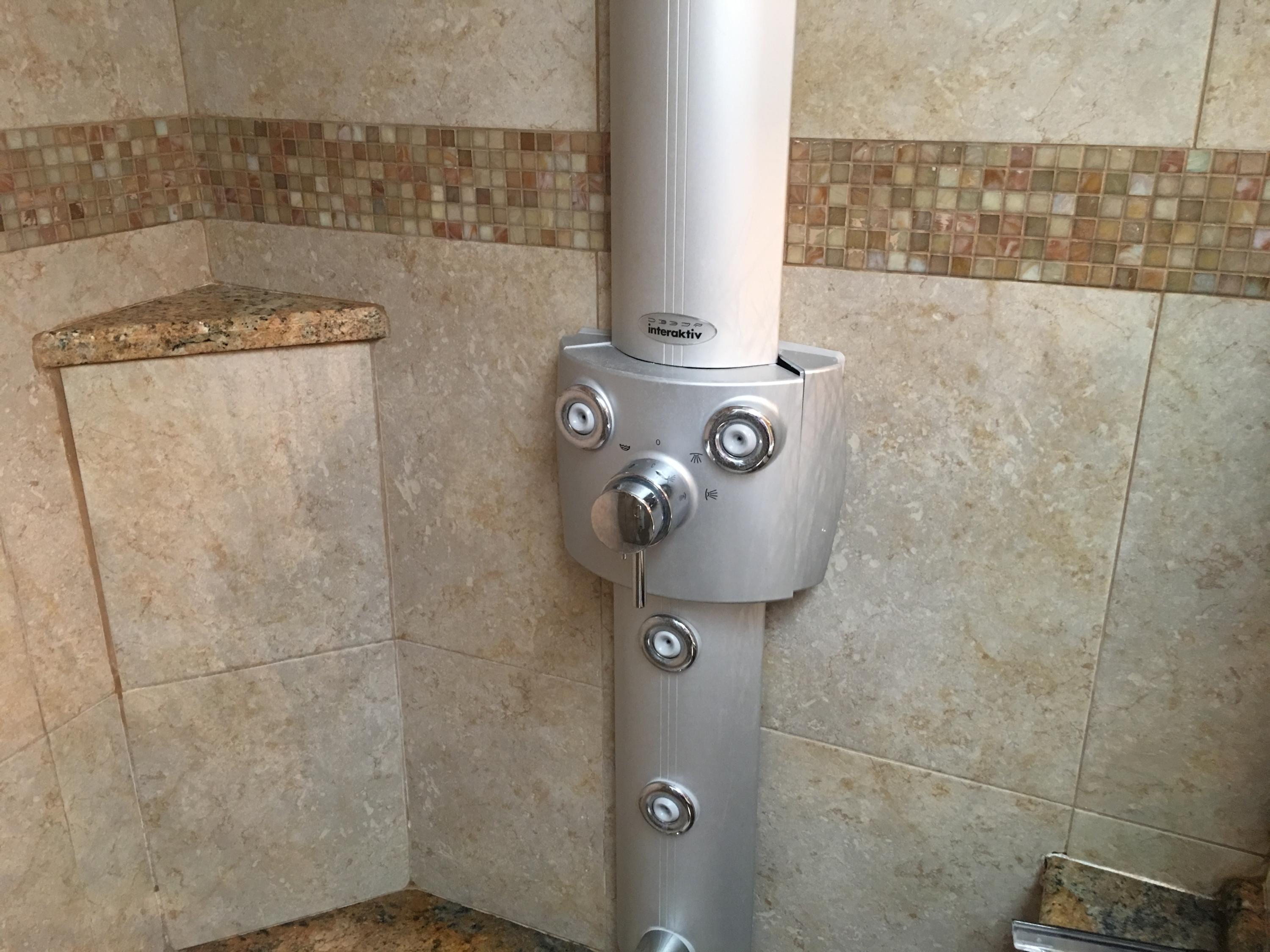 MAINSAIL TOWNHOMES - Residential