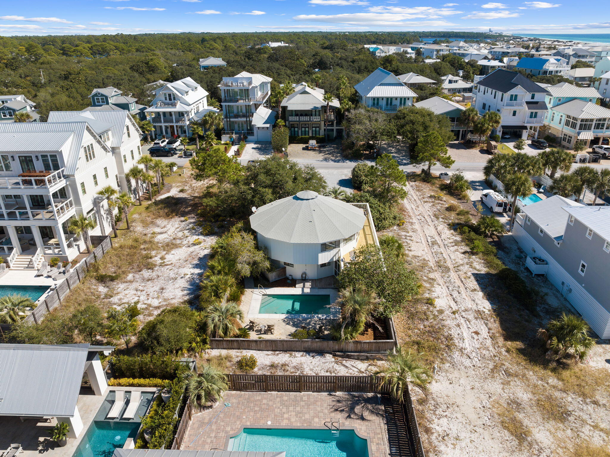 GRAYTON BEACH - Residential