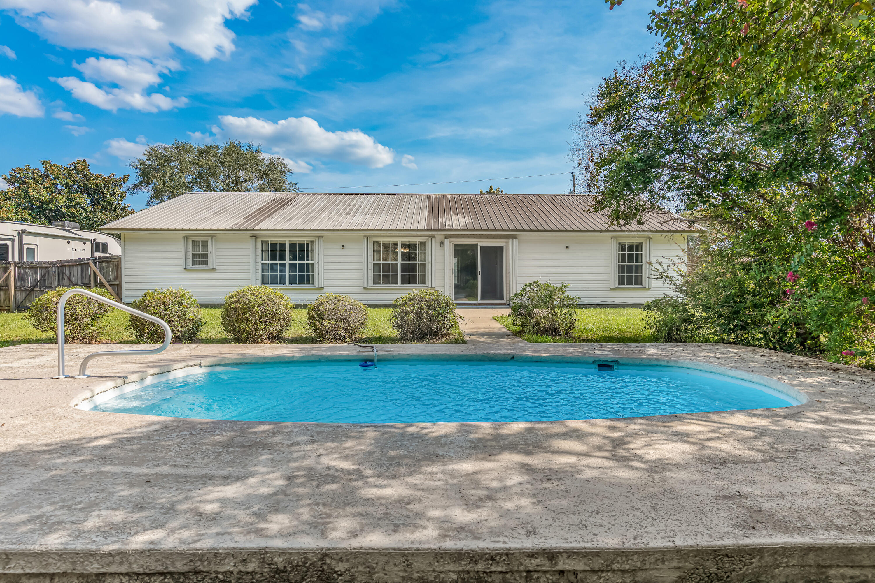 COUNTRYVIEW ESTATES 4TH ADDN PH 6 - Residential