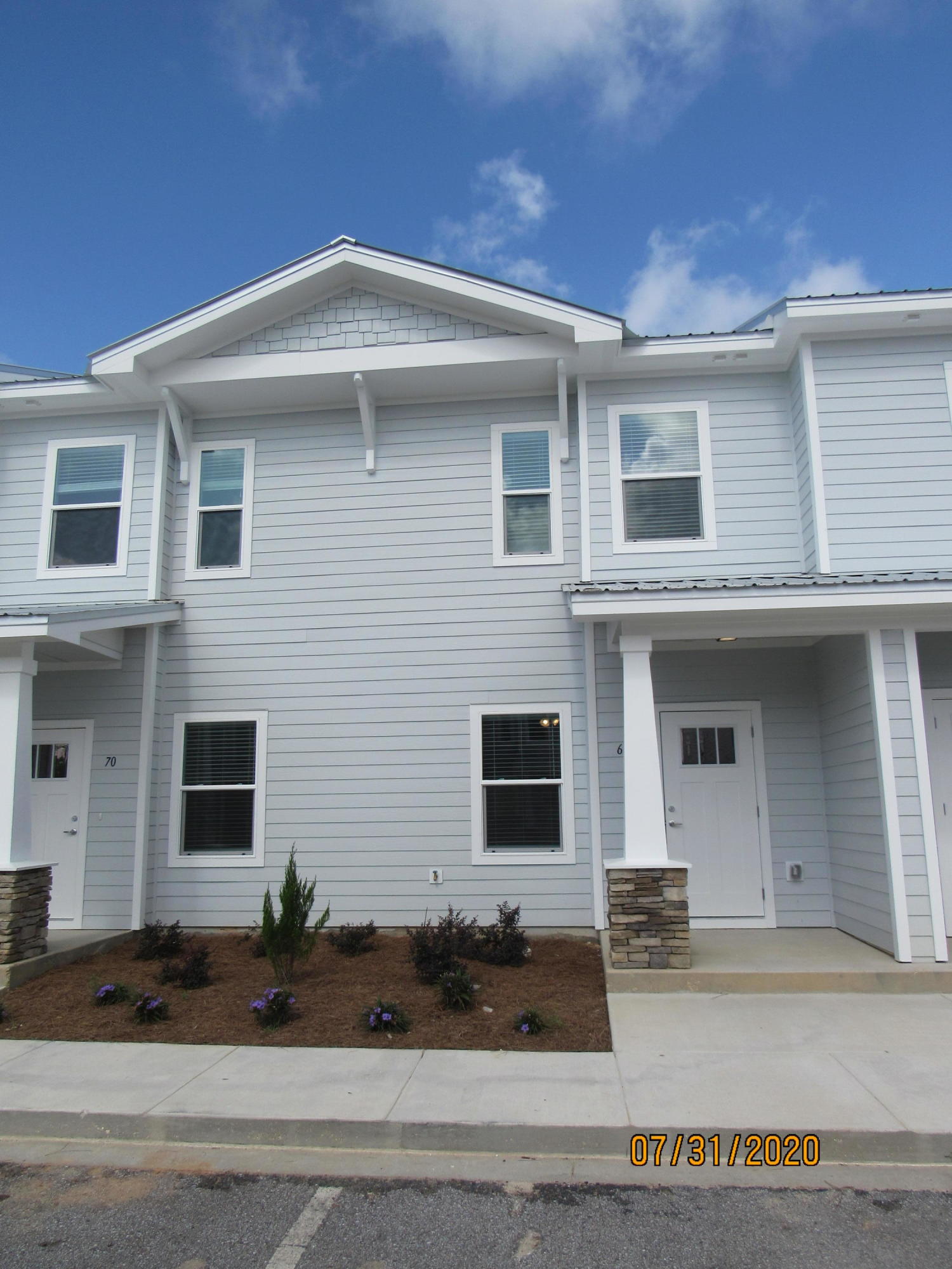 VERANDAS AT FREEPORT - Residential Lease