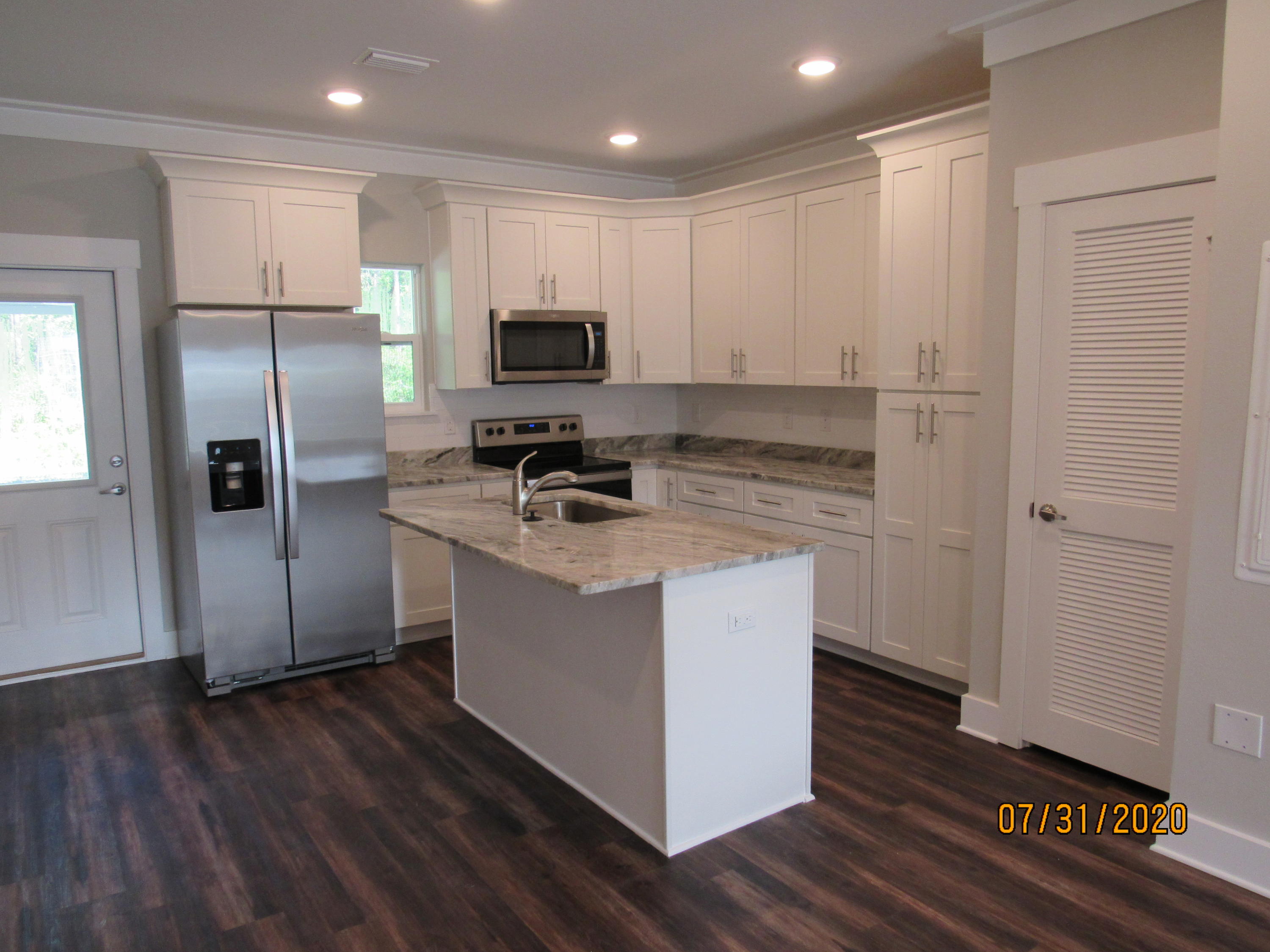 VERANDAS AT FREEPORT - Residential Lease