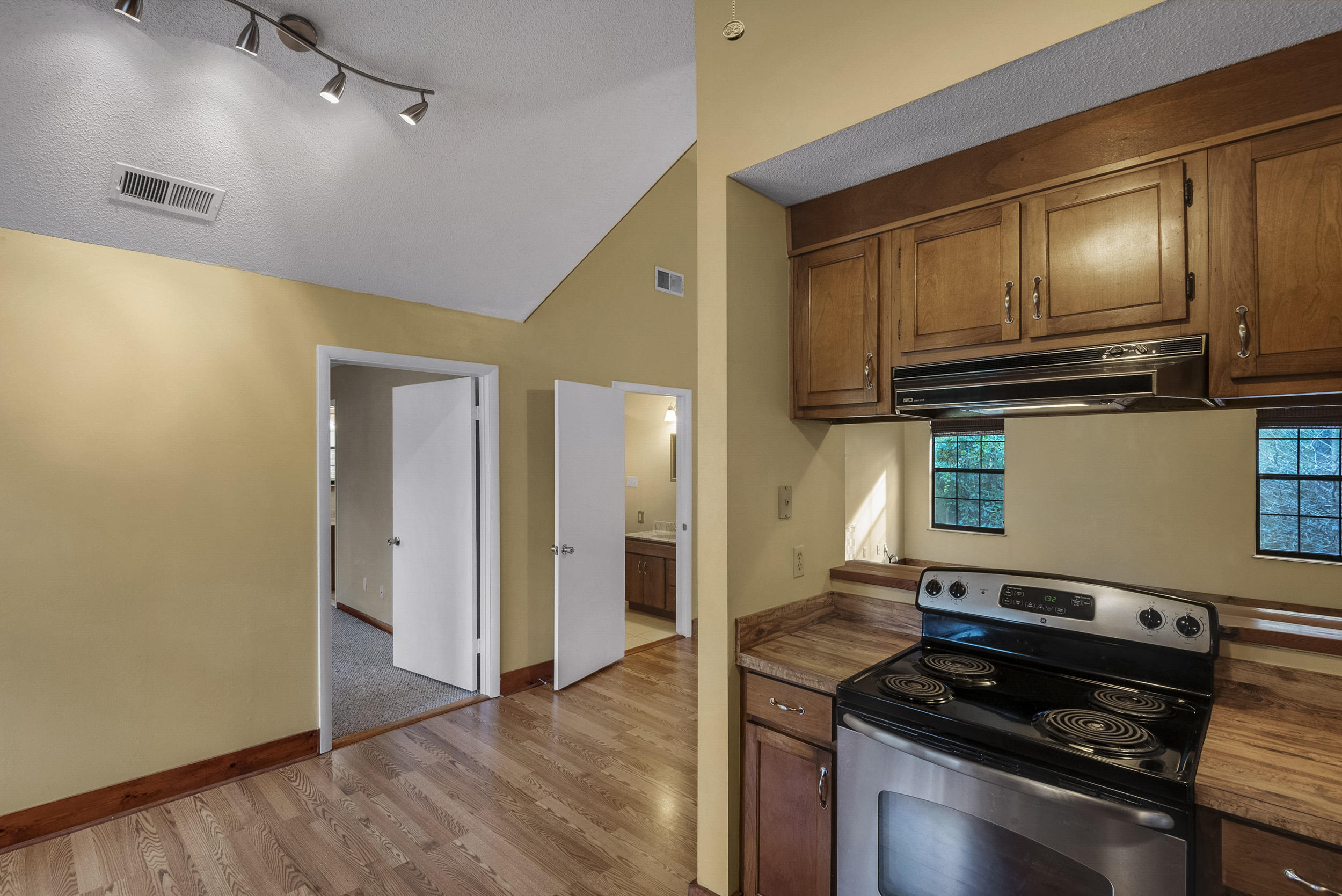 NO RECORDED SUBDIVISION - Residential