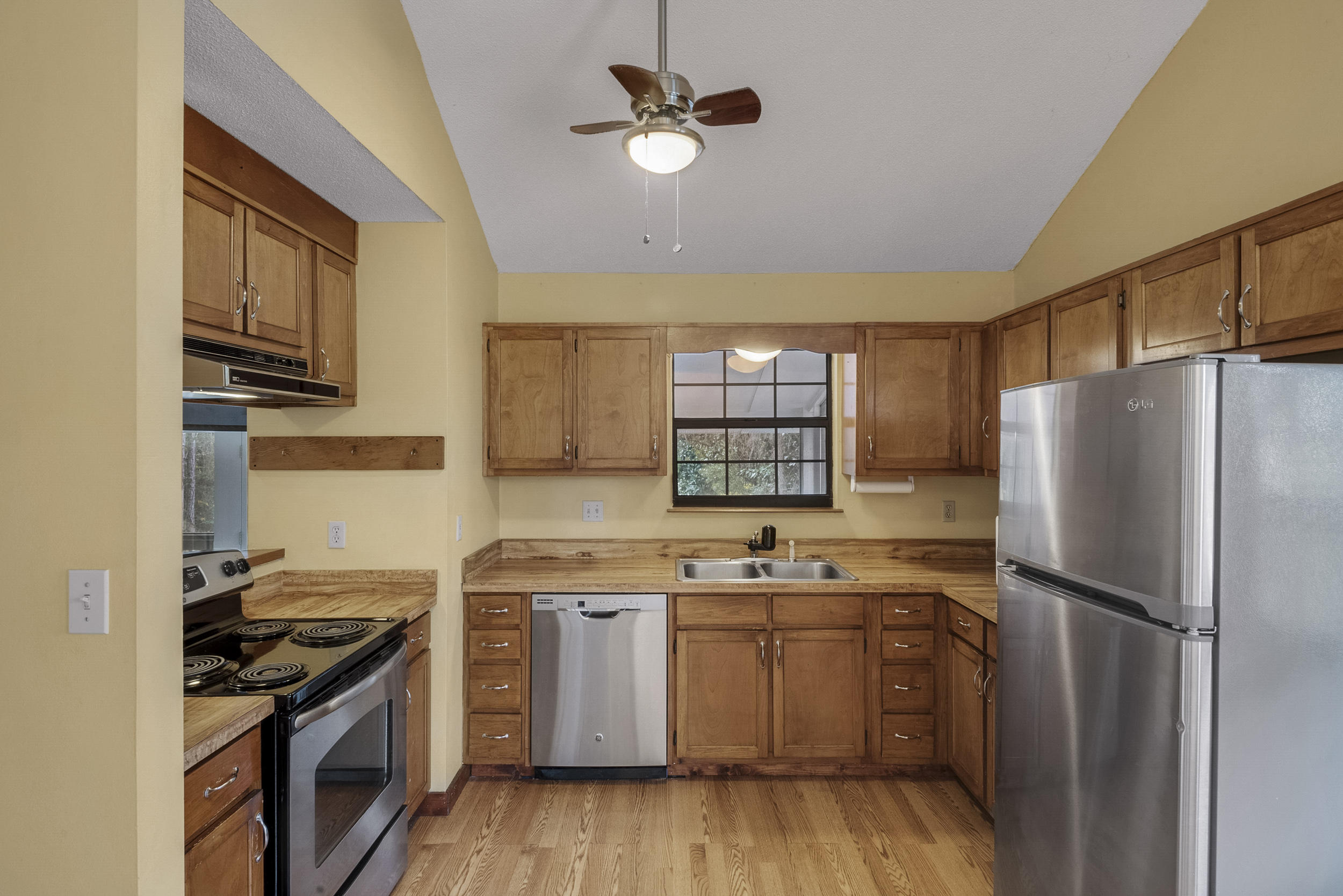 NO RECORDED SUBDIVISION - Residential