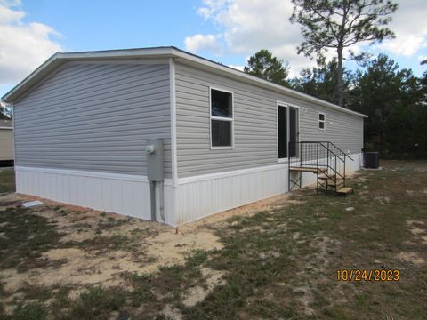 A home in DeFuniak Springs