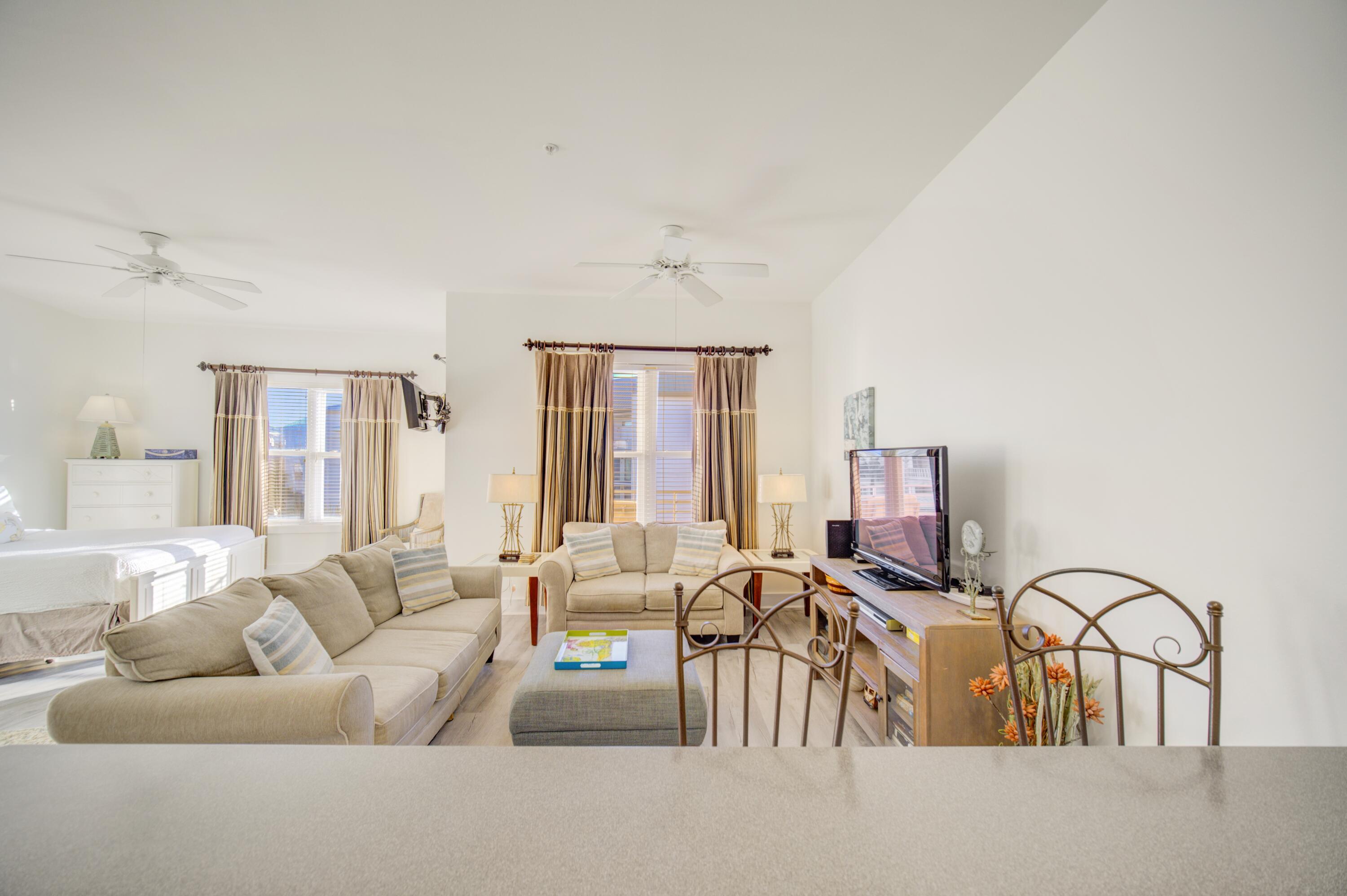 INN AT GULF PLACE - Residential