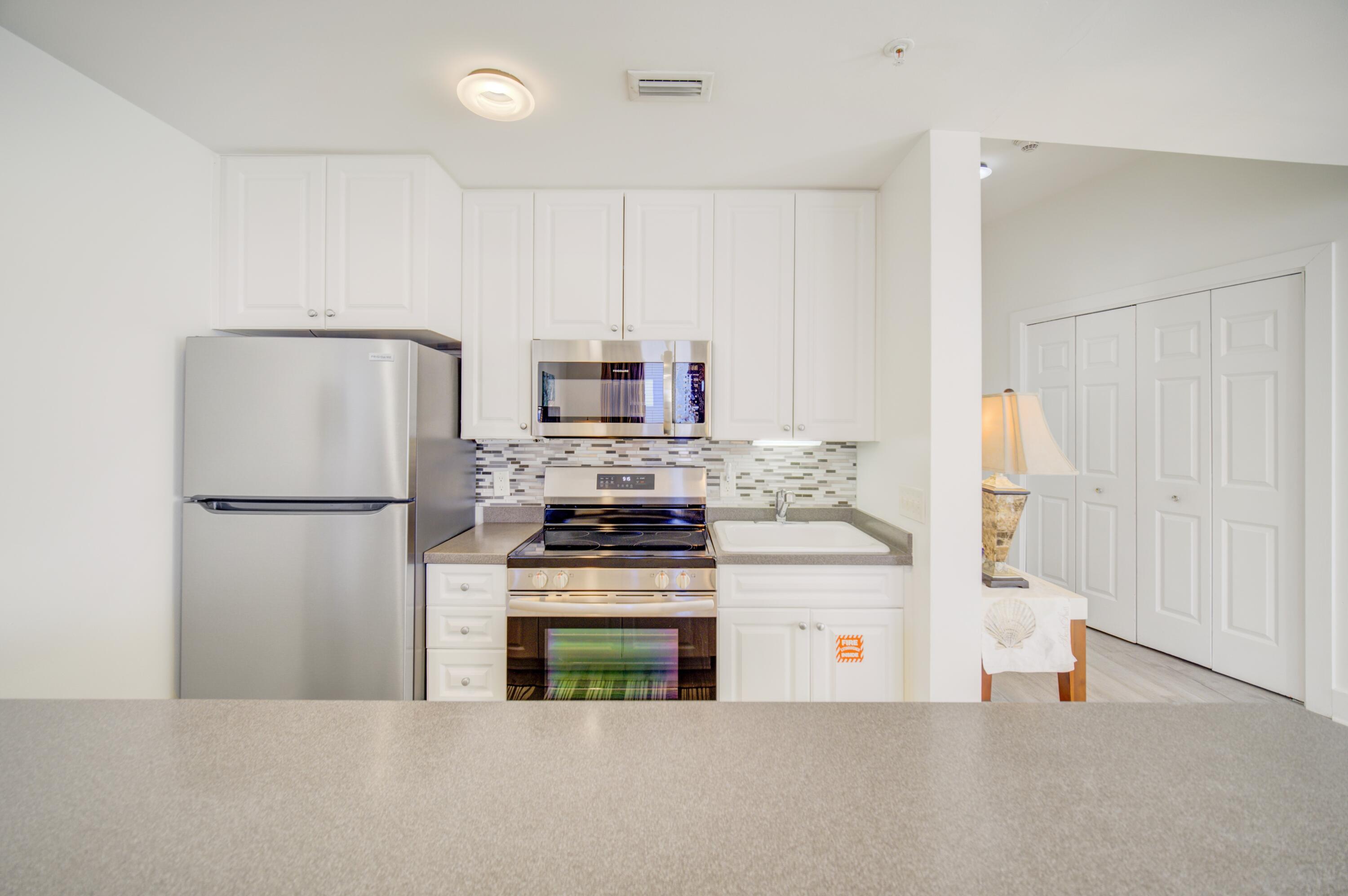 INN AT GULF PLACE - Residential