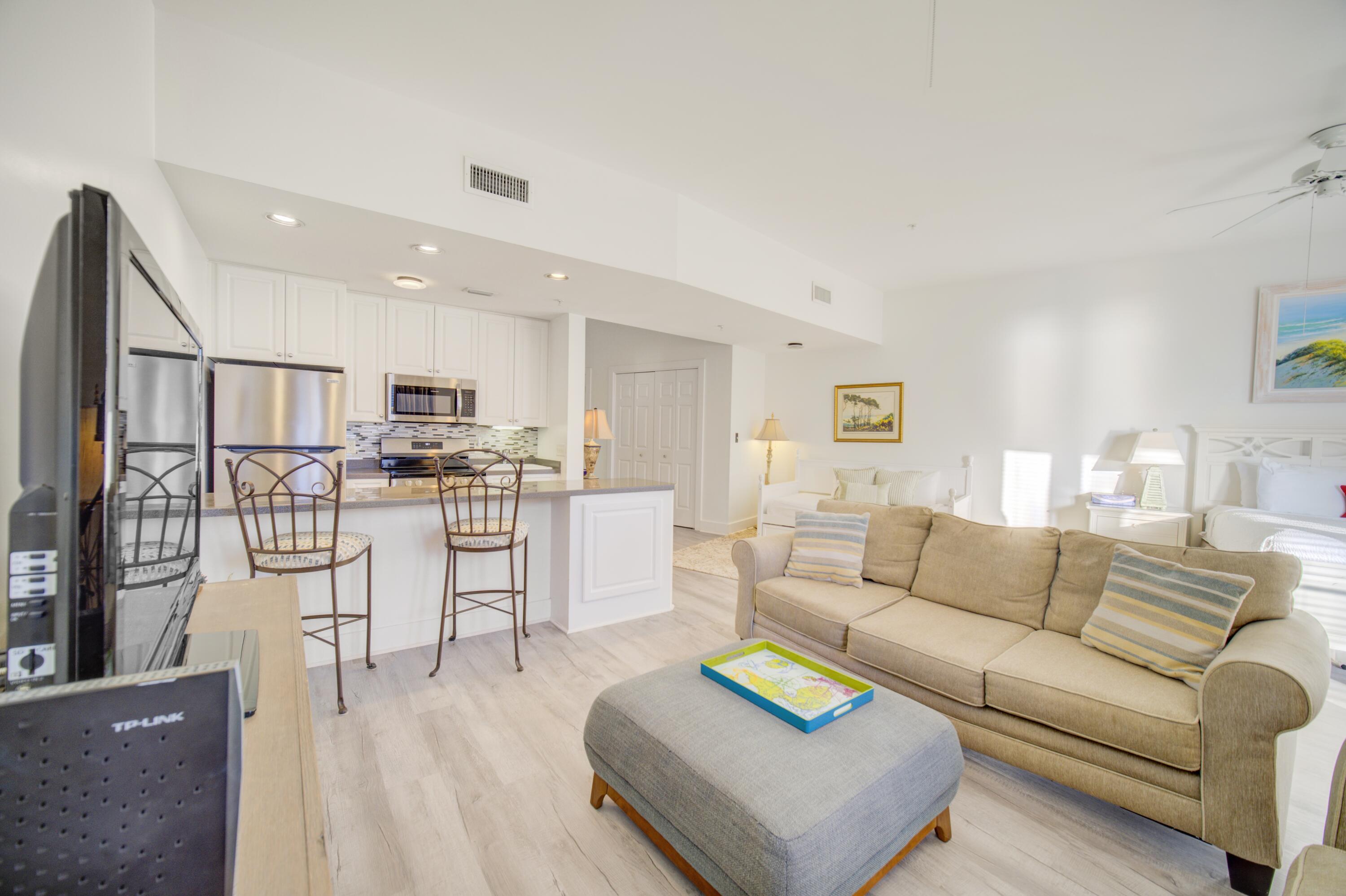 INN AT GULF PLACE - Residential