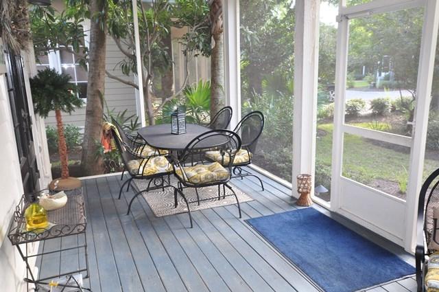 BUNGALOS AT SANDESTIN - Residential