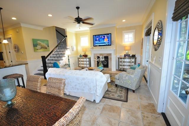 BUNGALOS AT SANDESTIN - Residential