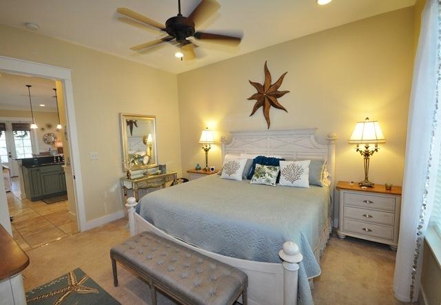 BUNGALOS AT SANDESTIN - Residential