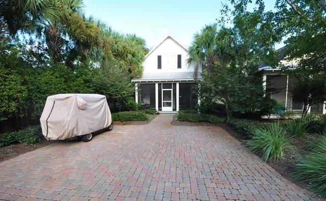 BUNGALOS AT SANDESTIN - Residential