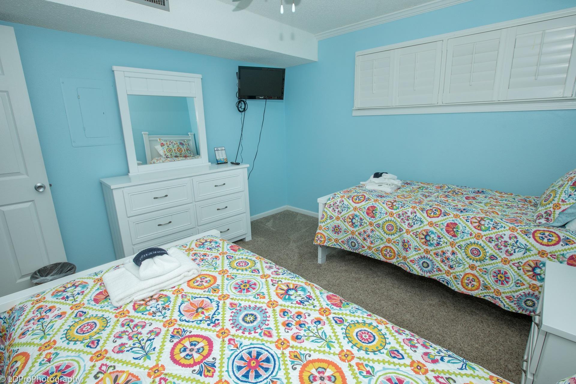 ISLANDER CONDO PH 2 - Residential