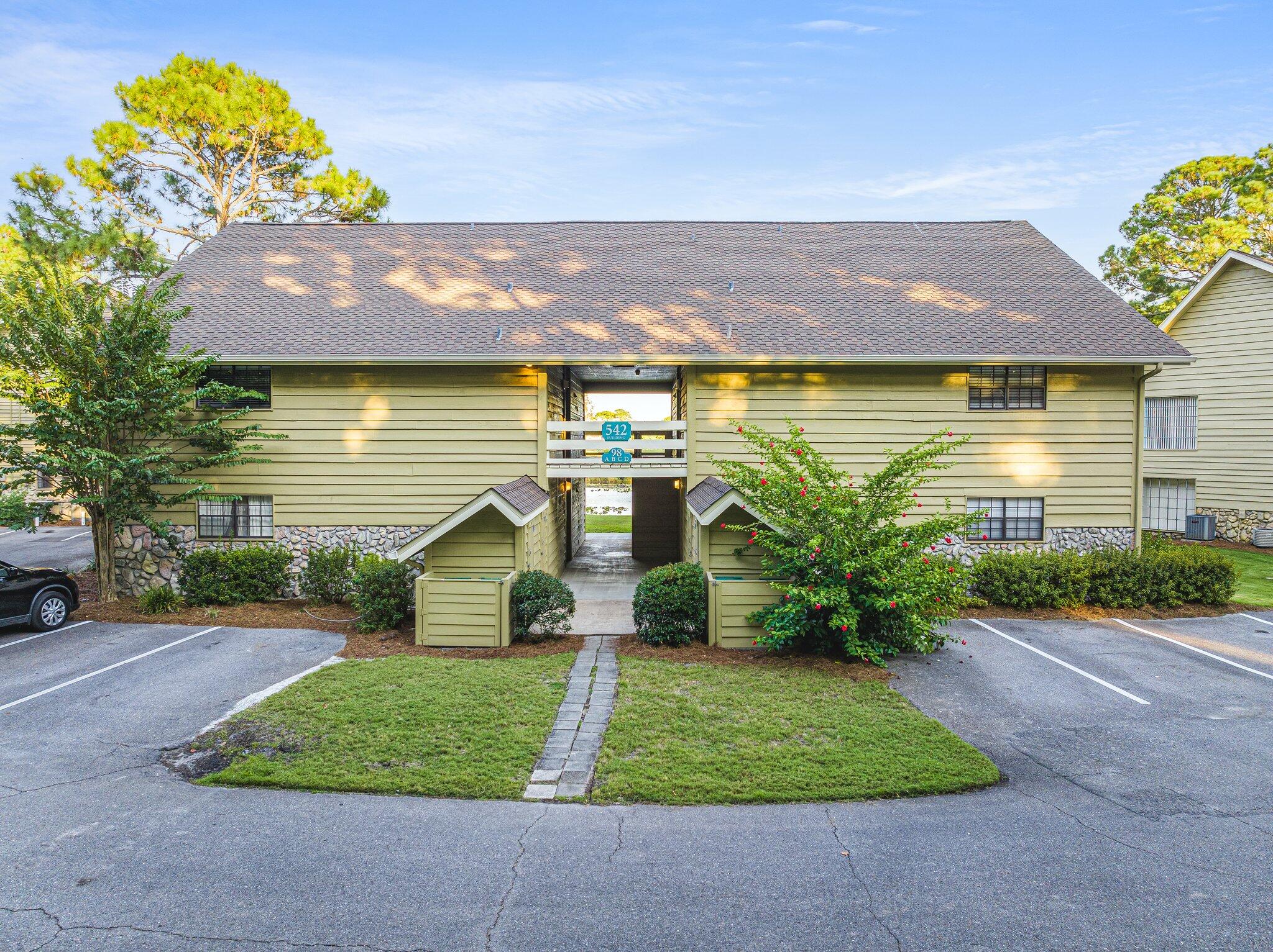 SEASCAPE CONDO GARDEN VILLA - Residential