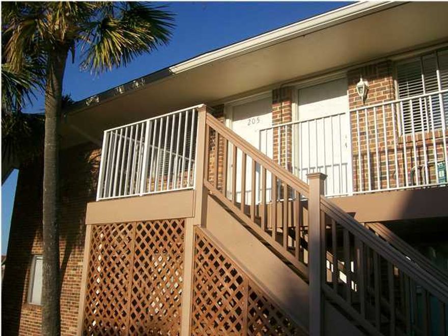 *DATE AVAILABLE: 12/9/13* ***FLEXIBLE SECURITY DEPOSIT OPTION: CAN BE BROKEN UP IN 2 MONTHLY INSTALLMENTS IF NEED BE. PETS ALLOWED UPON OWNERS APPROVAL AND WITH A $250-500 NON-REFUNDABLE PET FEE DEPENDING ON TYPE/SIZE/QUANTITY OF PETS! PLEASE NO SMOKING INSIDE CONDO! THIS IS THE CHEAPEST 2 BEDROOM RENTAL ON OKALOOSA ISLAND AS OF 10/8/13! 1 block to the beach! Island living! TOP FLOOR UNIT! This great 2 bedroom 1 bath backs up to the public boardwalk leading to the Gulf. Living/kitchen all open w/ a pantry. Tile flooring throughout! Stackable washer/dryer in unit! All electric! 1 block to popular Okaloosa Island hangouts such as Helen Back, Howl at the Moon, the Swamp and the various popular bars/restaurants! NO DUI'S! =)~ Great opportunity! Call to see today, this one wont last long!