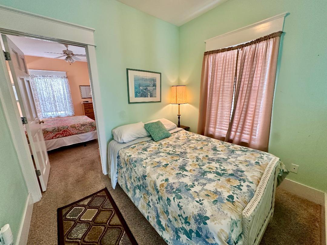 LAGUNA BEACH - Residential