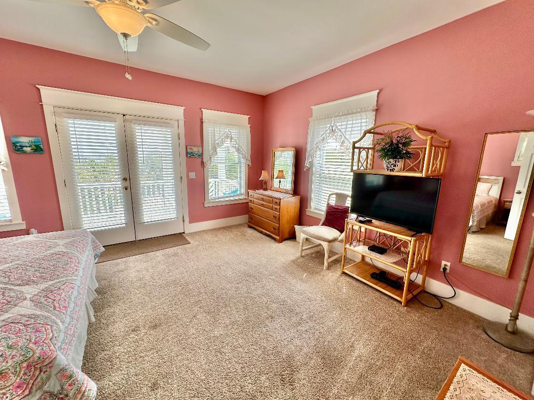 LAGUNA BEACH - Residential