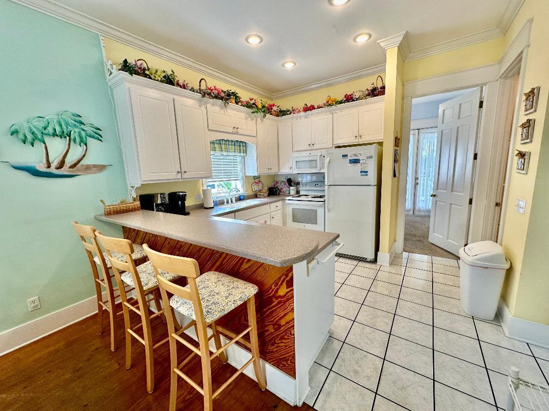 LAGUNA BEACH - Residential