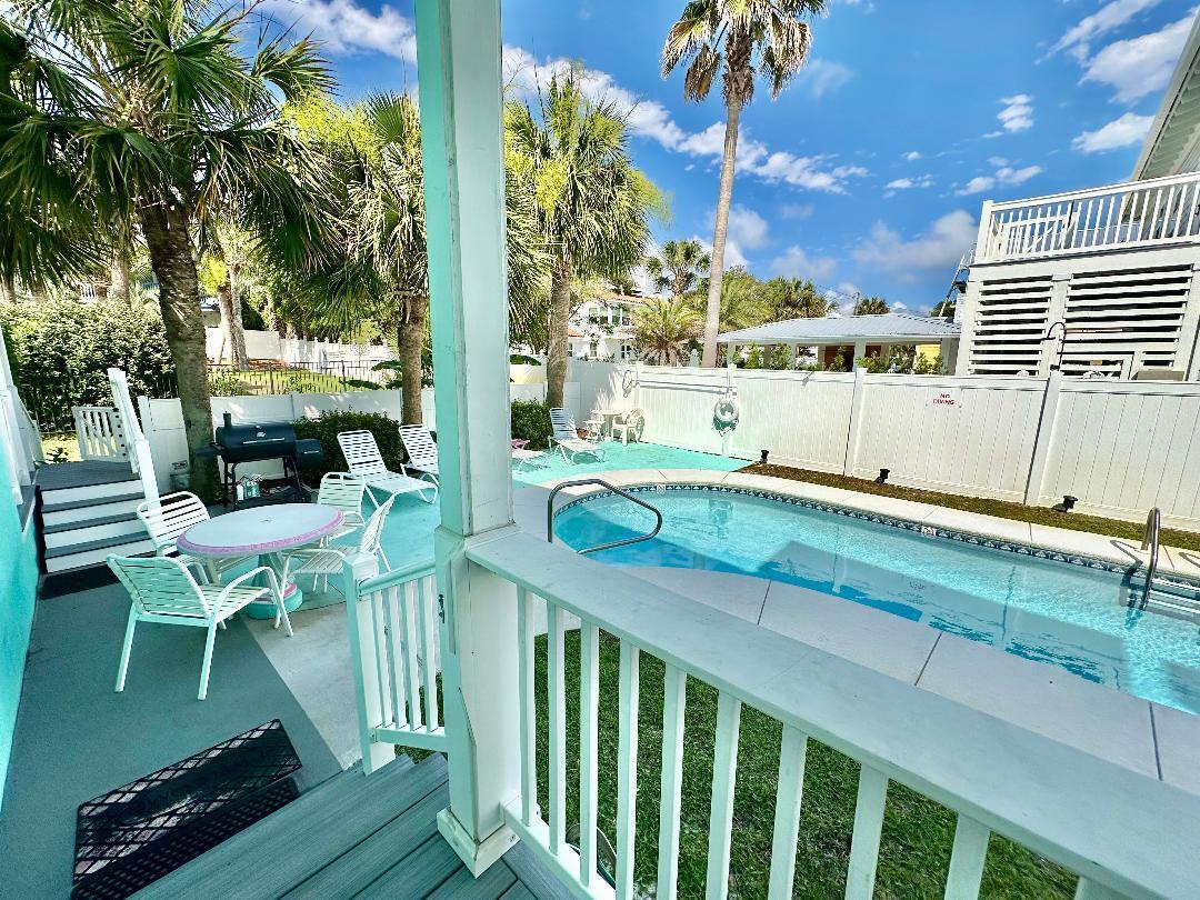 LAGUNA BEACH - Residential