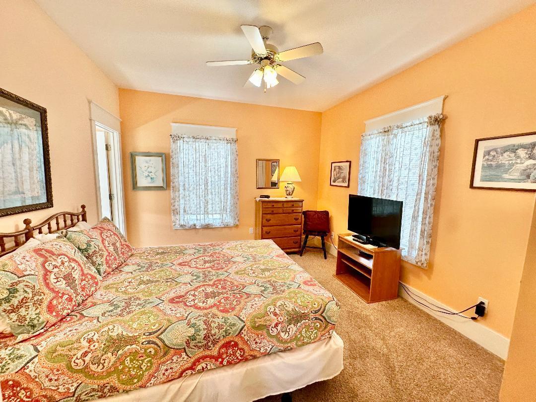 LAGUNA BEACH - Residential