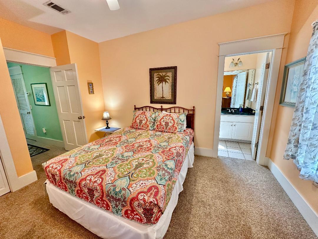 LAGUNA BEACH - Residential