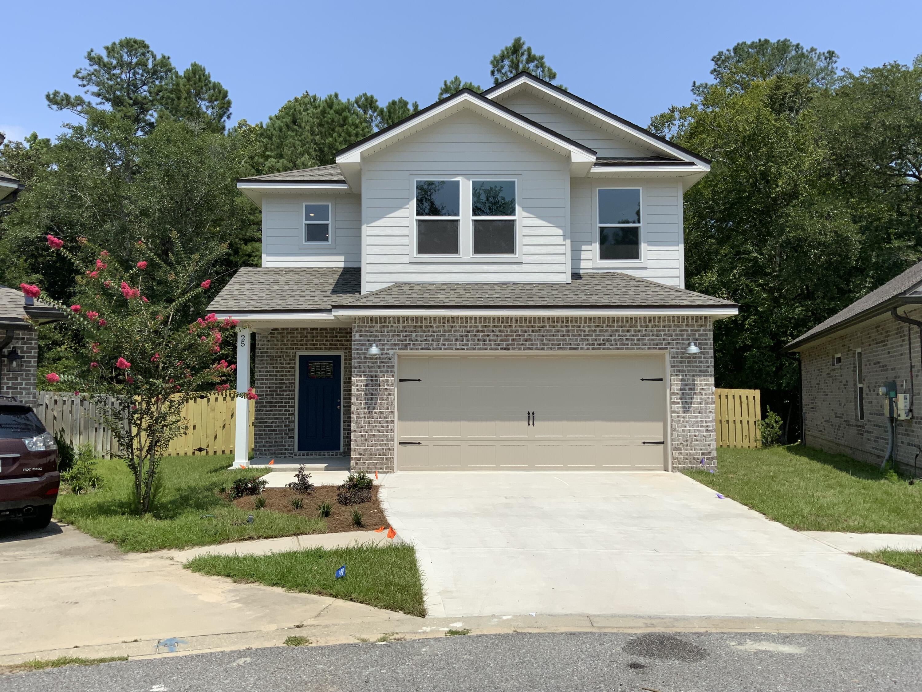 LAUREL OAKS S/D - Residential