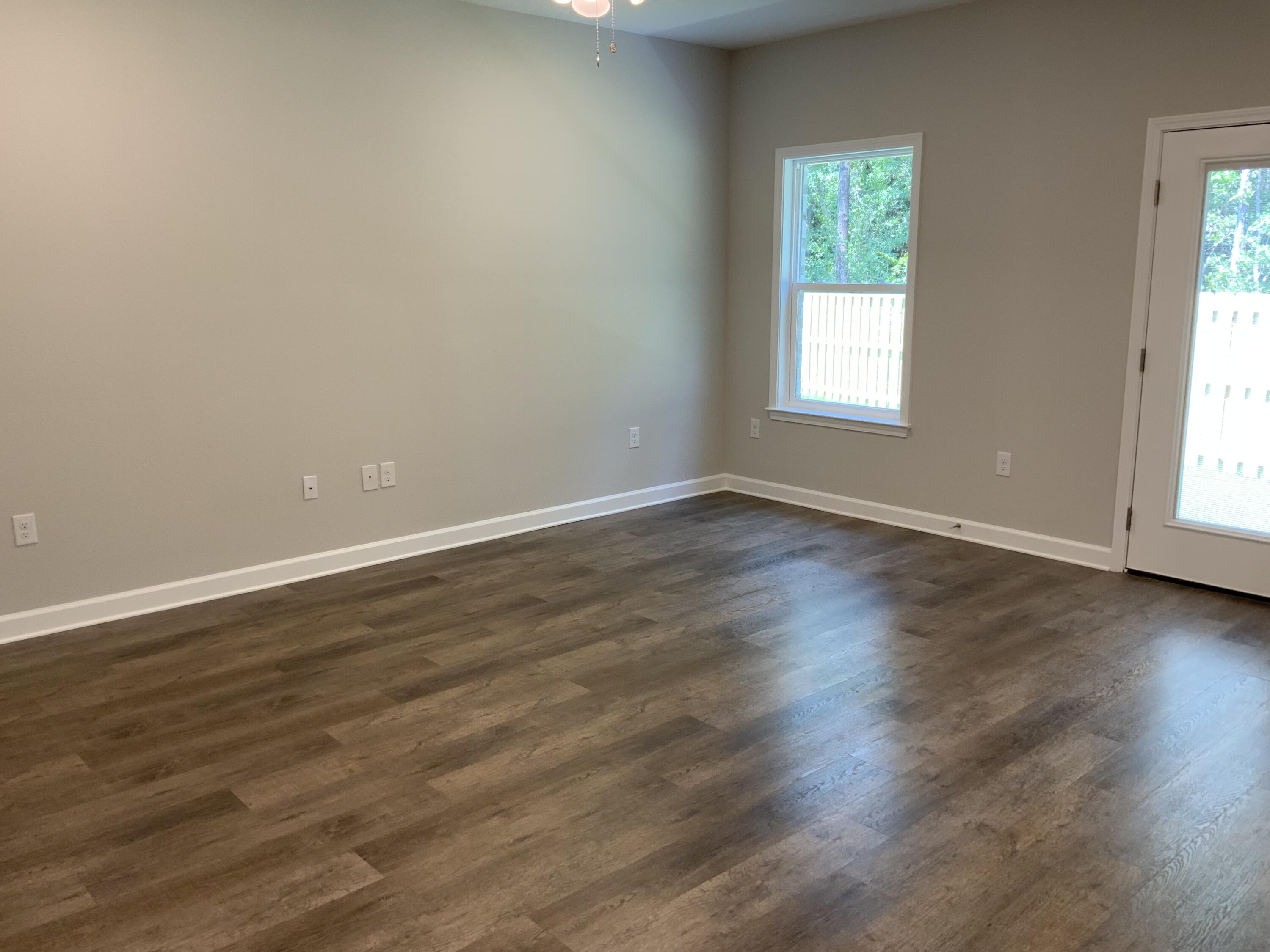 LAUREL OAKS S/D - Residential