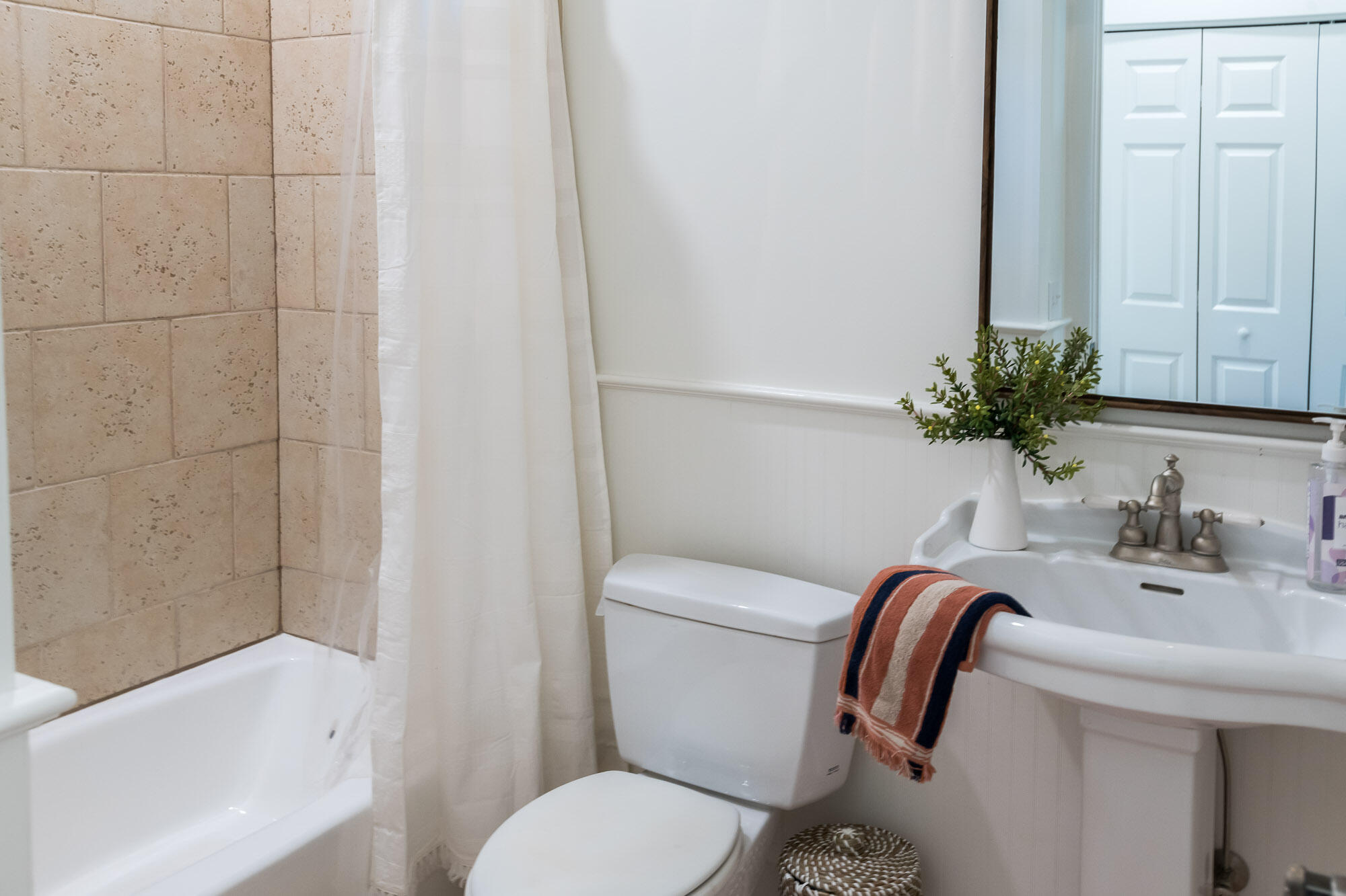 SUMMER'S EDGE - Residential