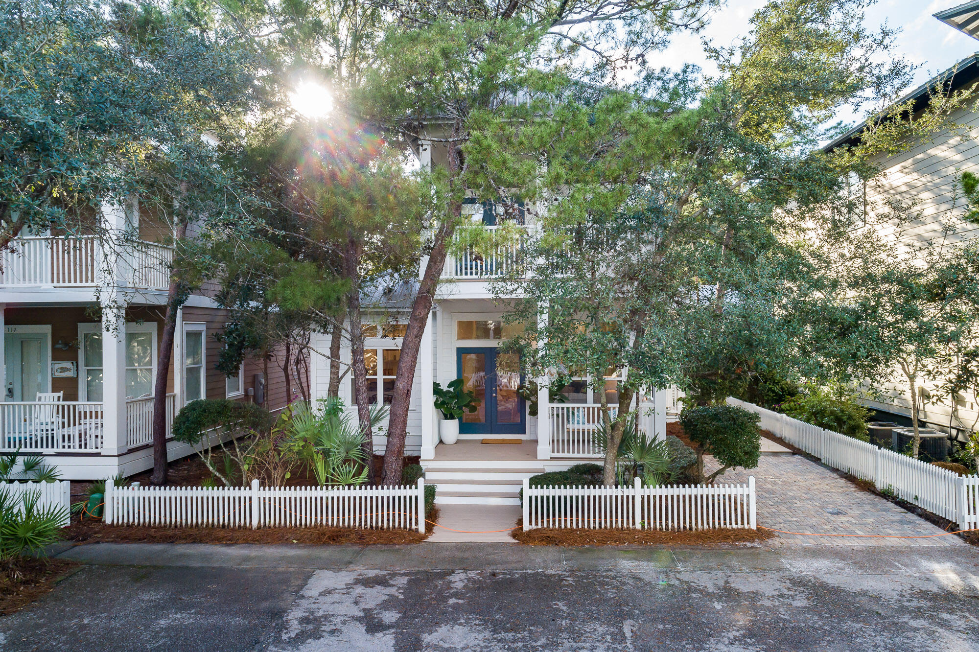 SUMMER'S EDGE - Residential