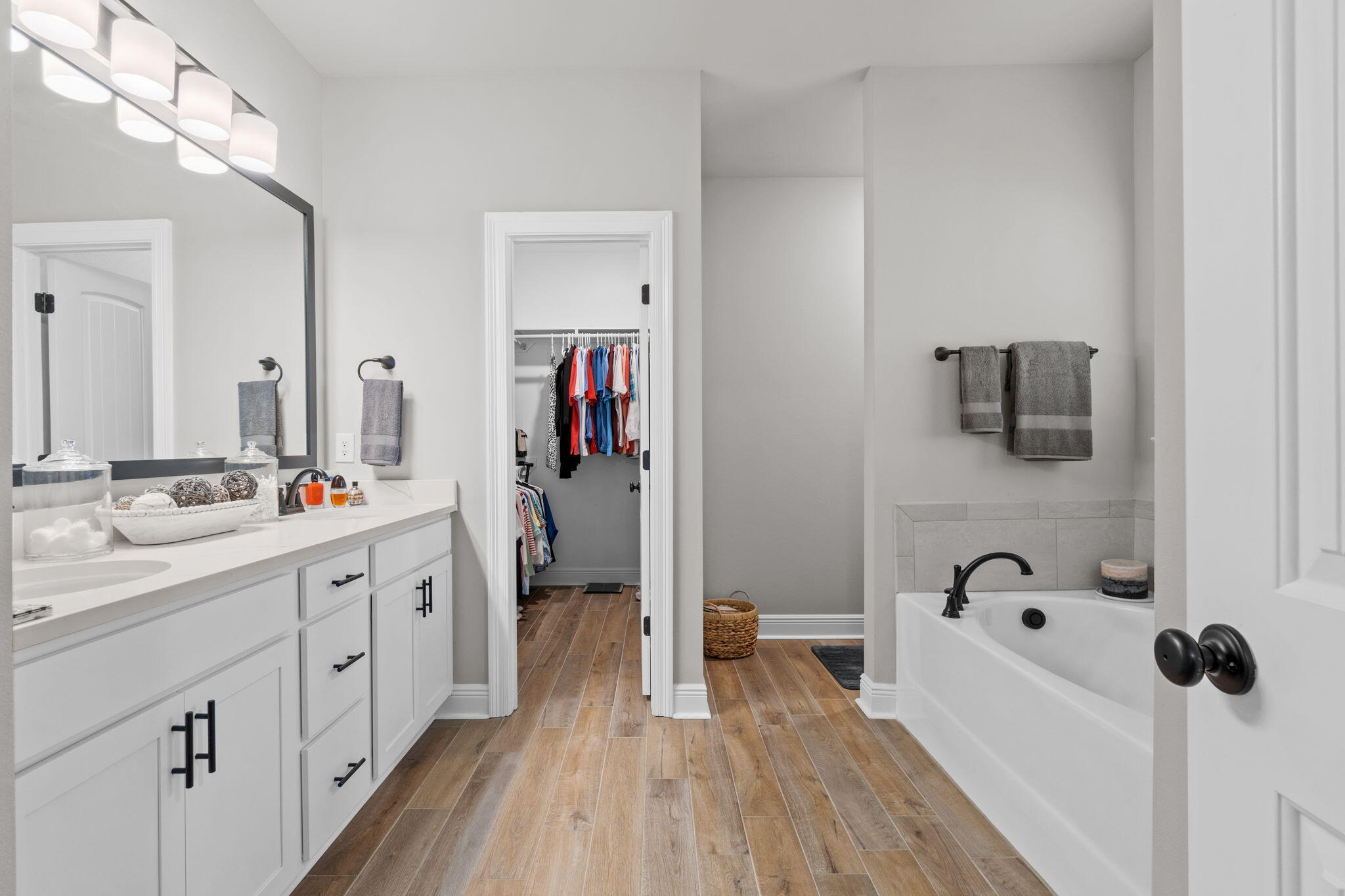 HAMMOCK BAY - Residential